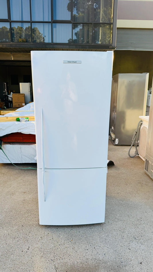FISHER AND PAYKEL 442 LITRES FRIDGE FREEZER