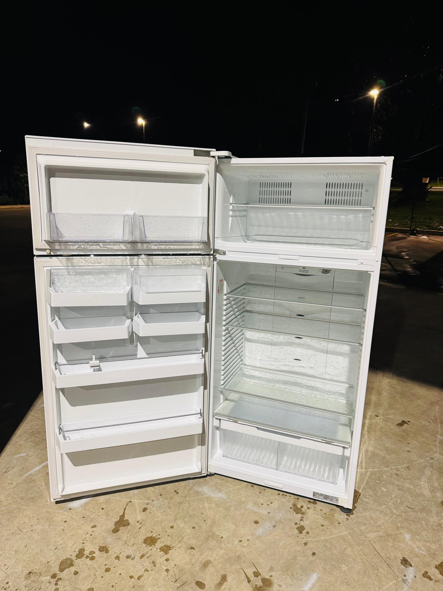 FISHER AND PAYKEL 517 LITRES FRIDGE FREEZER