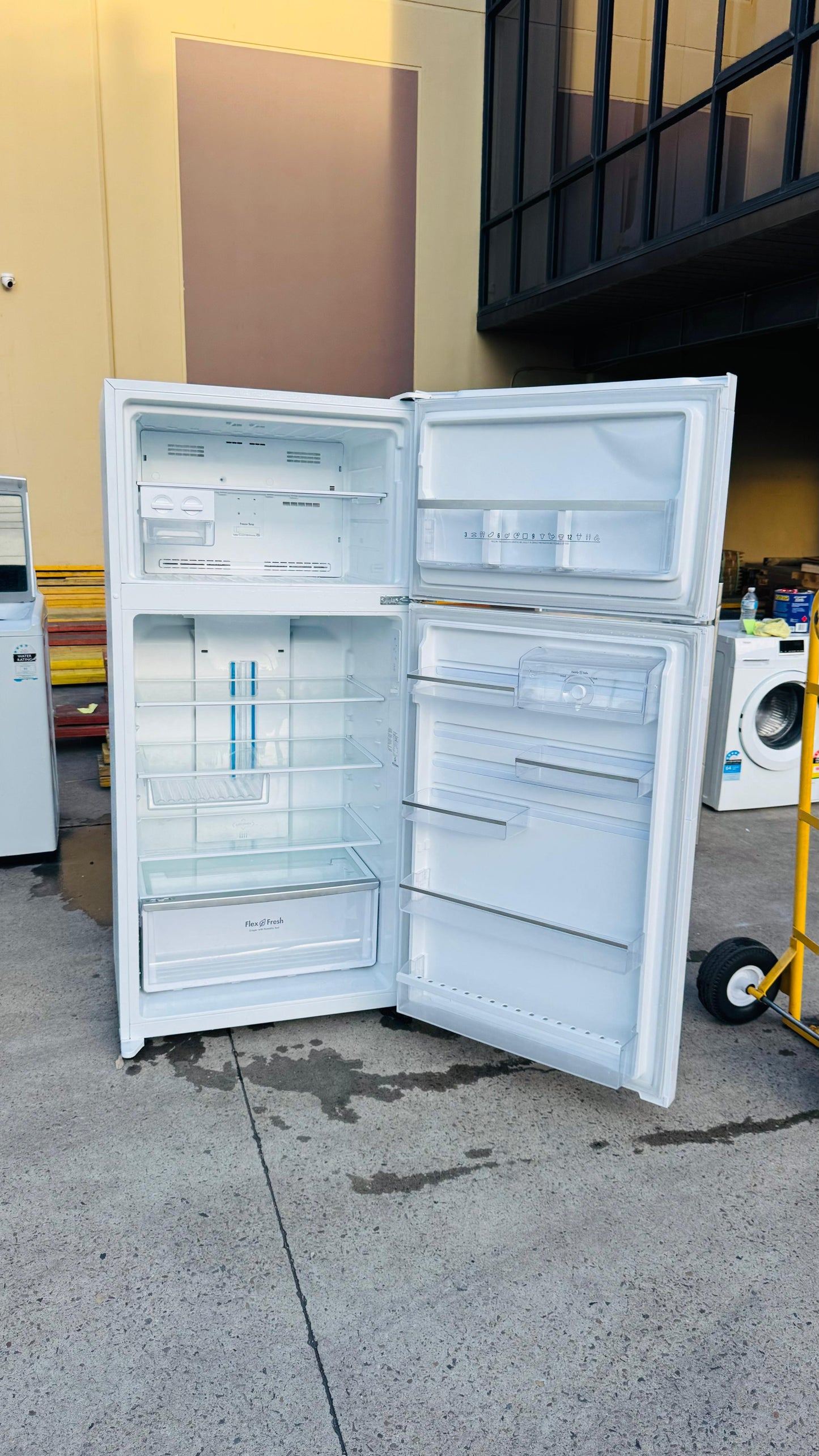 WESTINGHOUSE 537 LITRES FRIDGE FREEZER