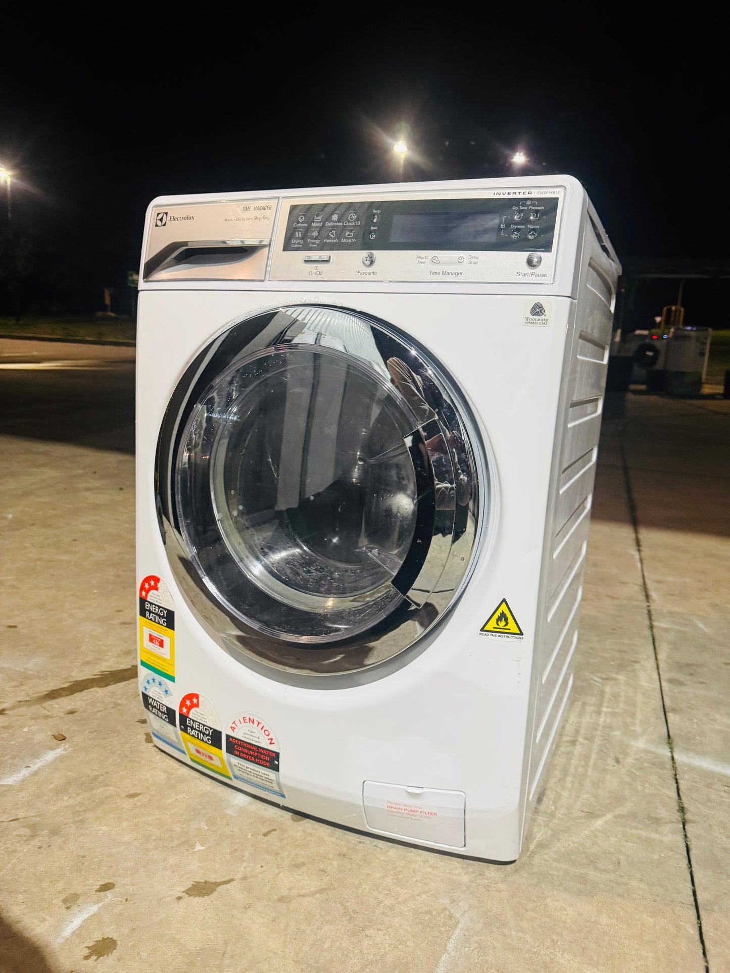 ELECTROLUX 9KGS FRONT LOADER WASHING MACHINE