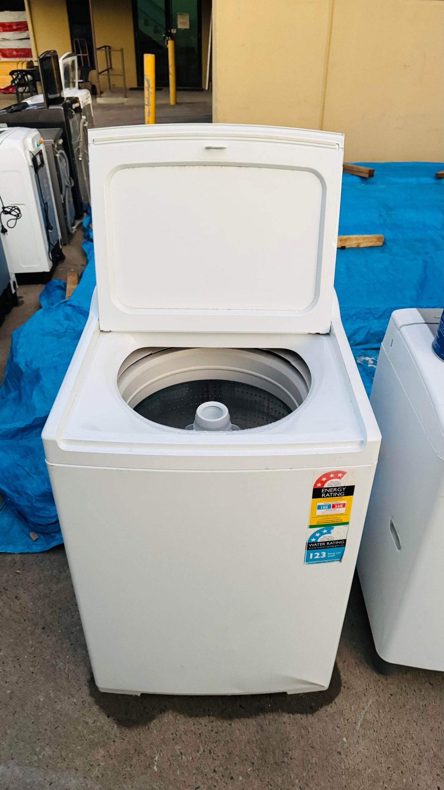 FISHER AND PAYKEL 10KGS TOP LOADER WASHING MACHINE