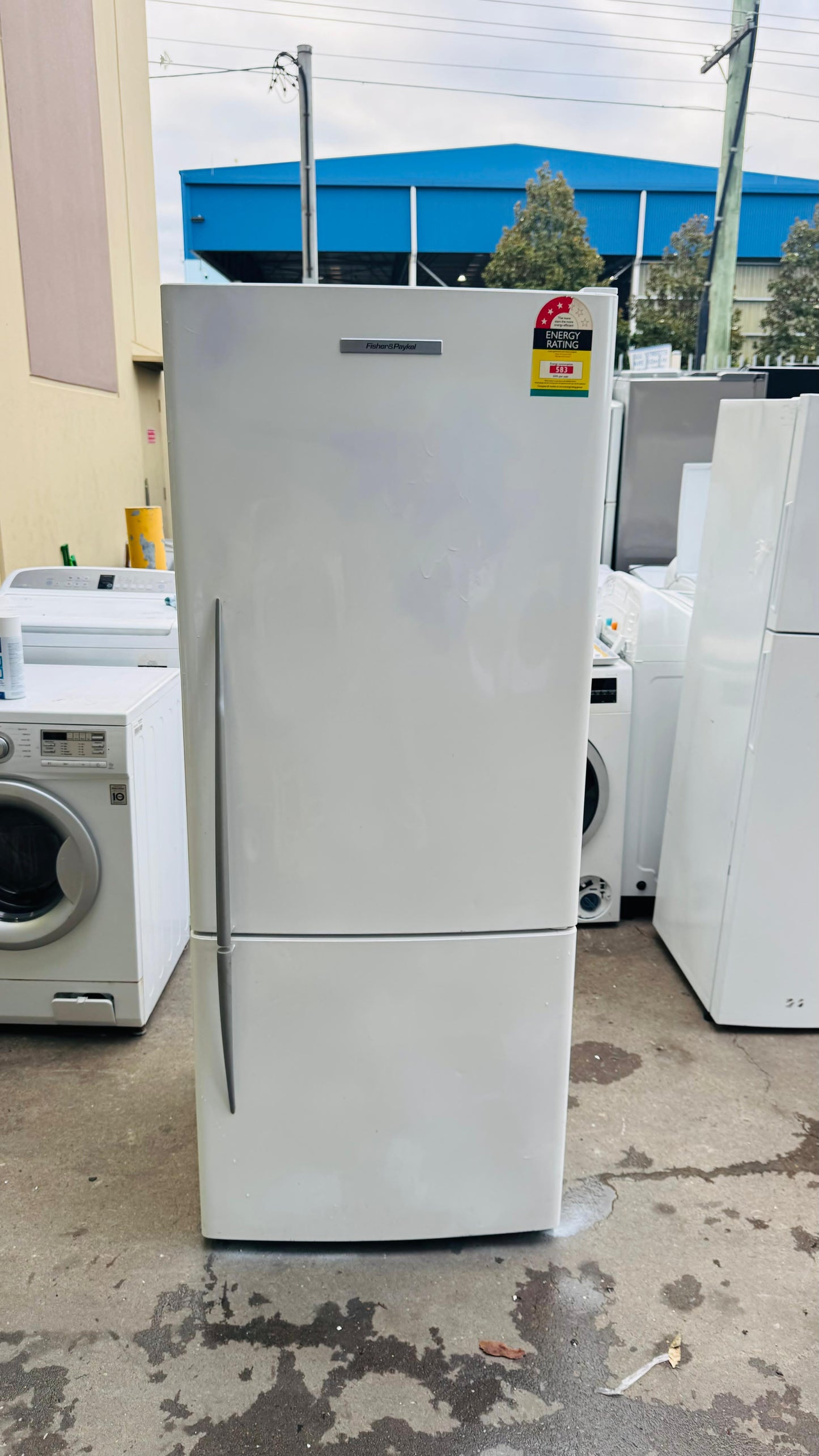 FISHER AND PAYKEL 442 LITRES FRIDGE FREEZER