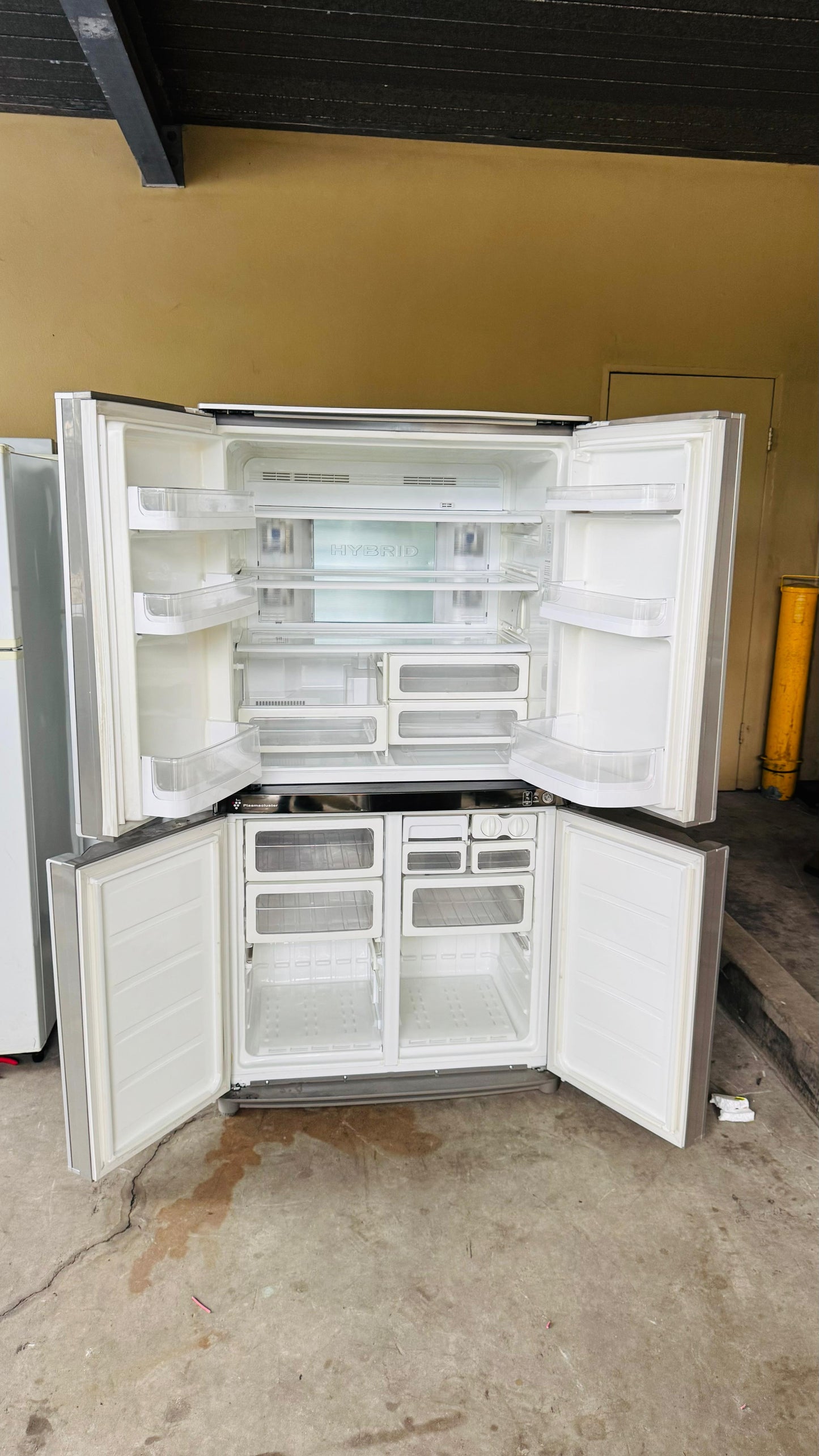SHARP QUAD DOOR 602 LITRES FRIDGE FREEZER