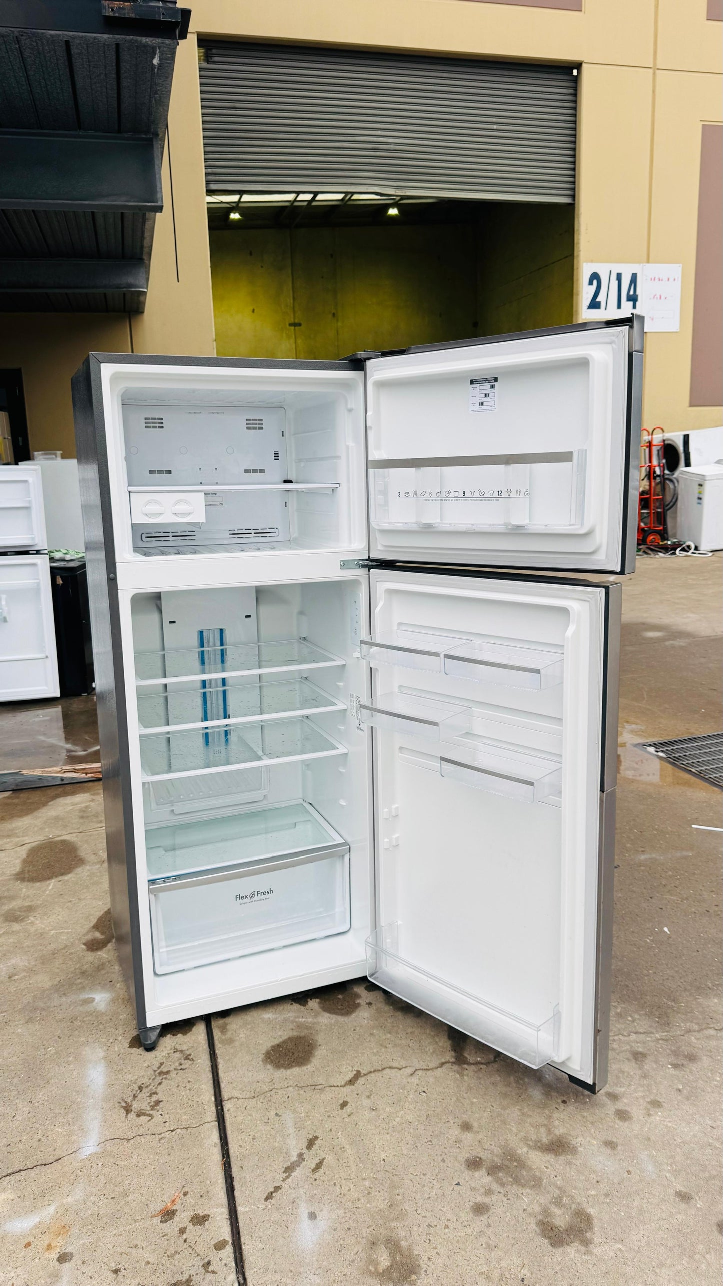 WESTINGHOUSE 462 LITRES FRIDGE FREEZER