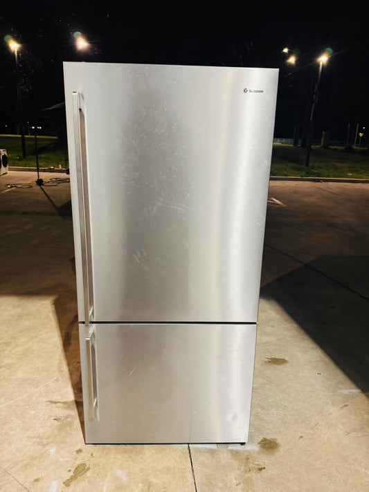 WESTING HOUSE 529 LITRES FRIDGE FREEZER