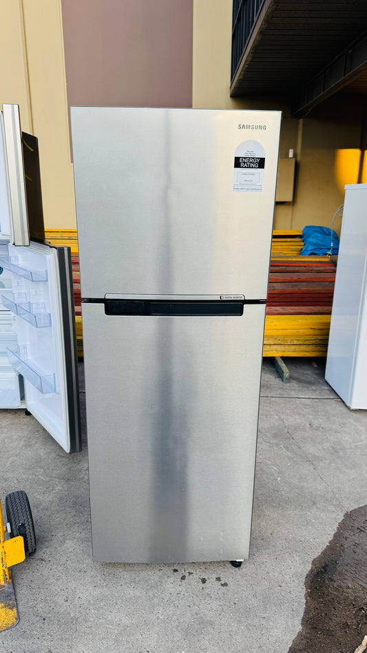 SAMSUNG 318 LITRES FRIDGE FREEZER