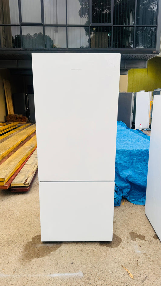 FISHER AND PAYKEL 442 LITRES FRIDGE FREEZER