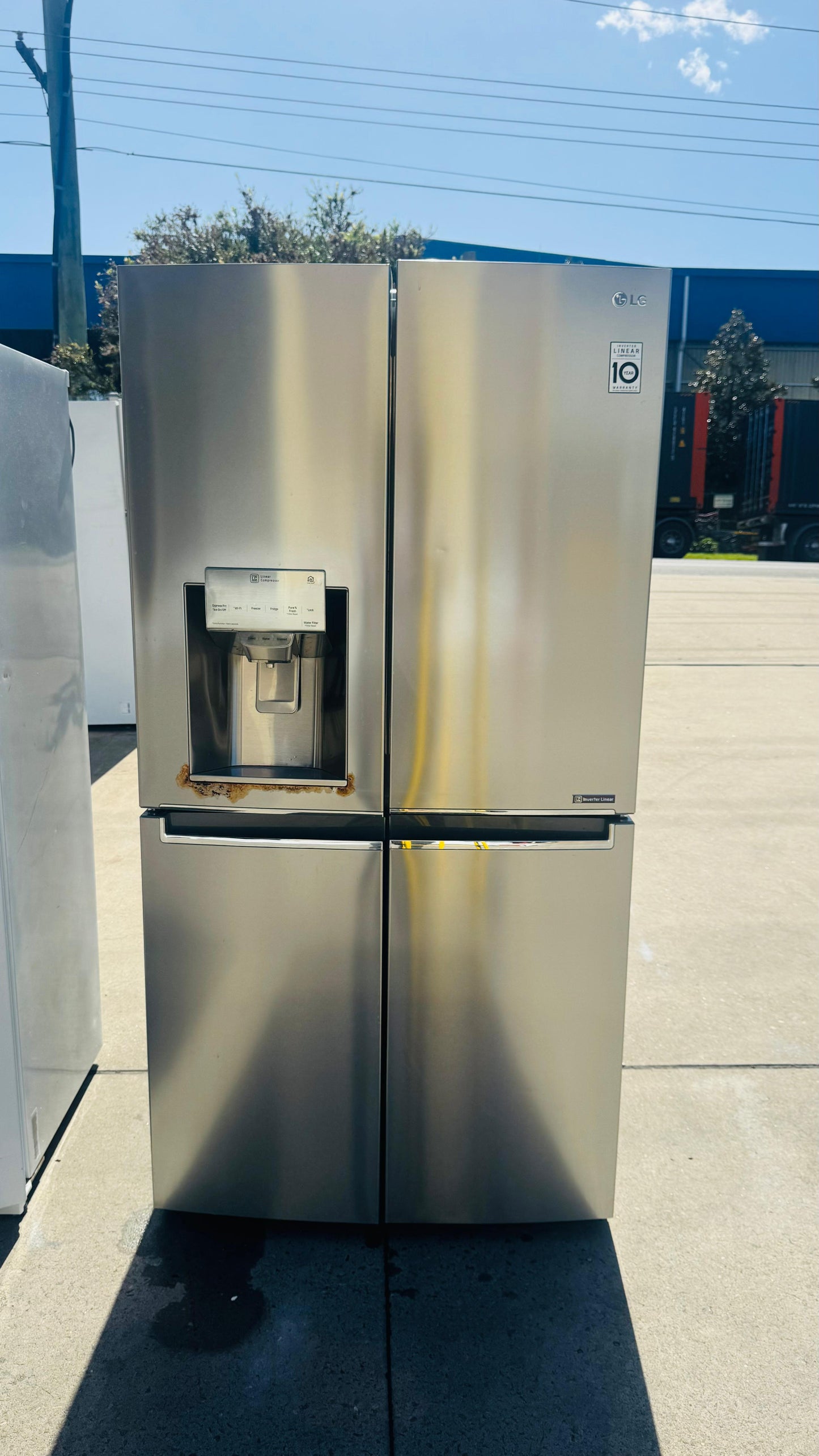 LG 708 LITRES QUAD DOOR FRIDGE FREEZER