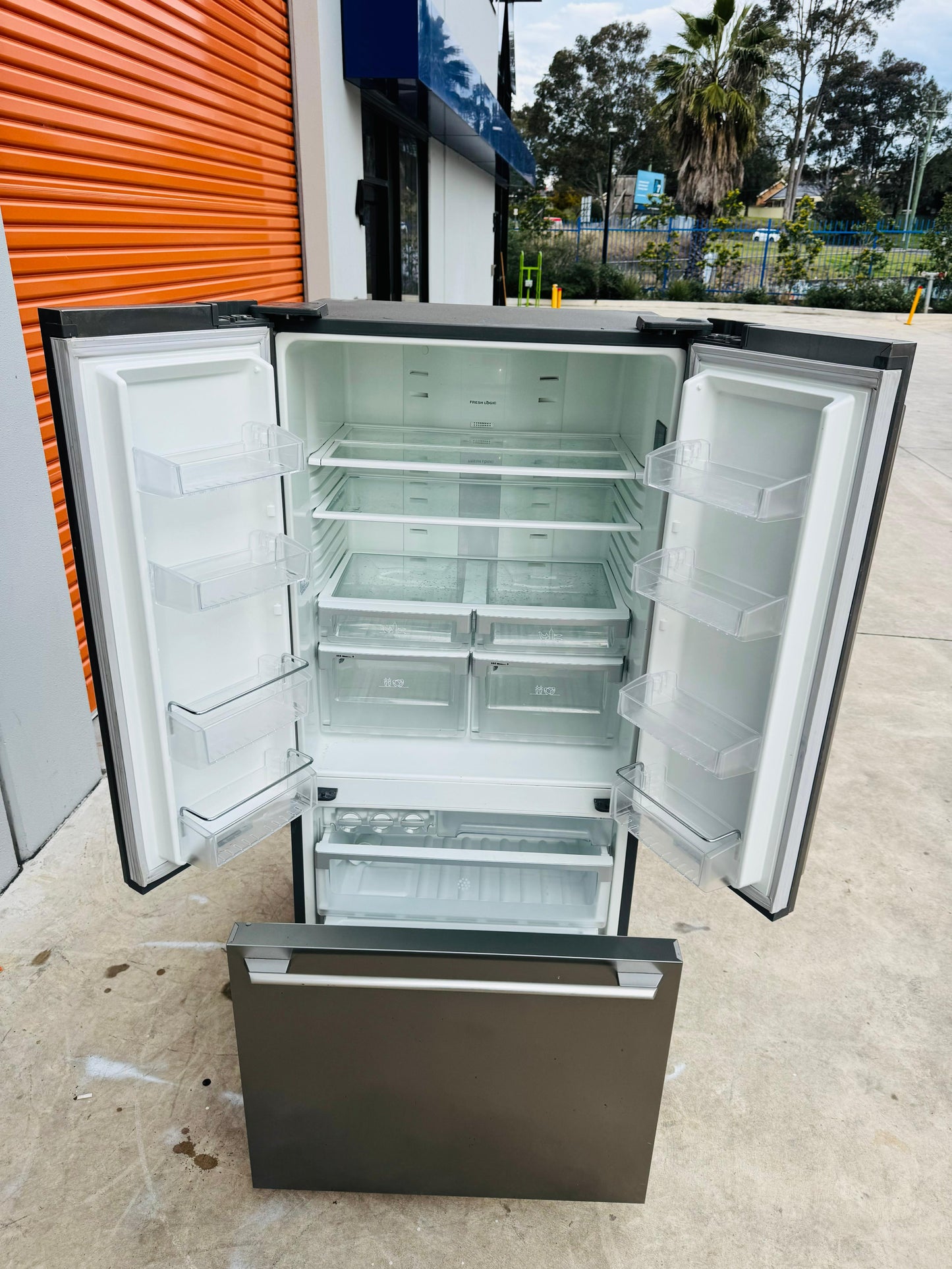 ELECTROLUX FRENCH DOOR 510 LITRES FEIDGE FREEZER
