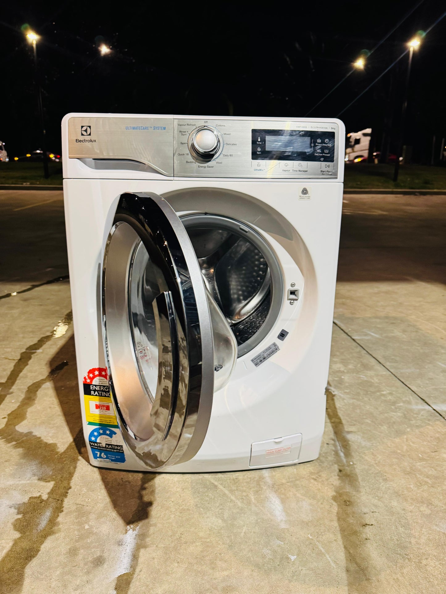 ELECTROLUX 9 KGS FRONT LOADER WASHING MACHINE