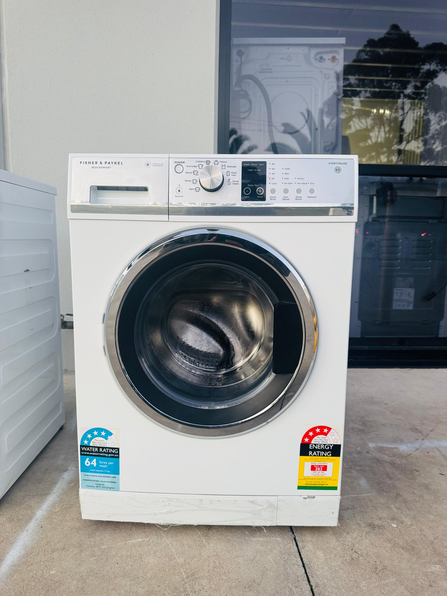 FISHER AND PAYKEL 7.5 KGS FRONT LOADER WASHING MACHINE