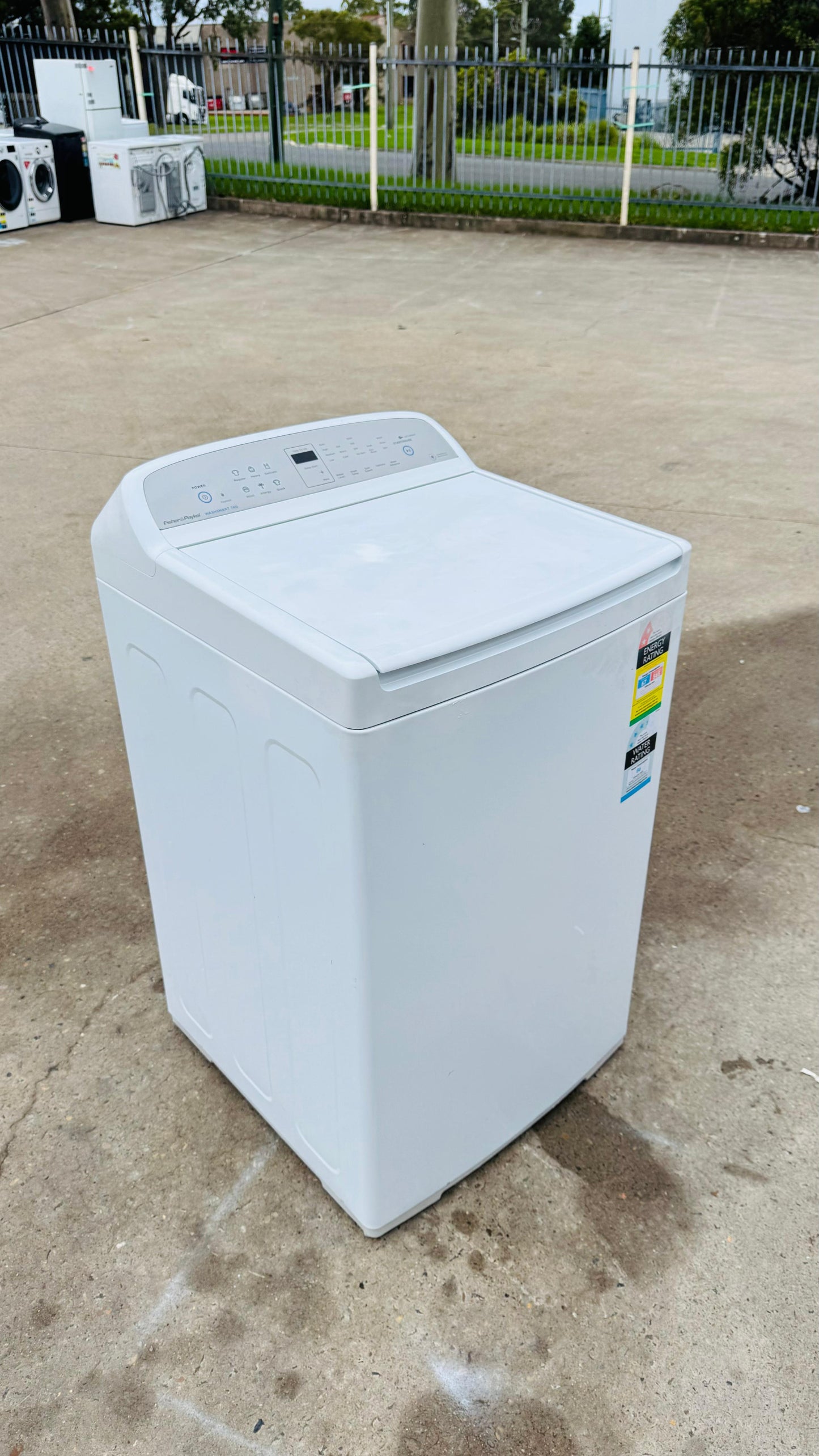 FISHER AND PAYKEL 7KGS TOP LOADER WASHING MACHINE