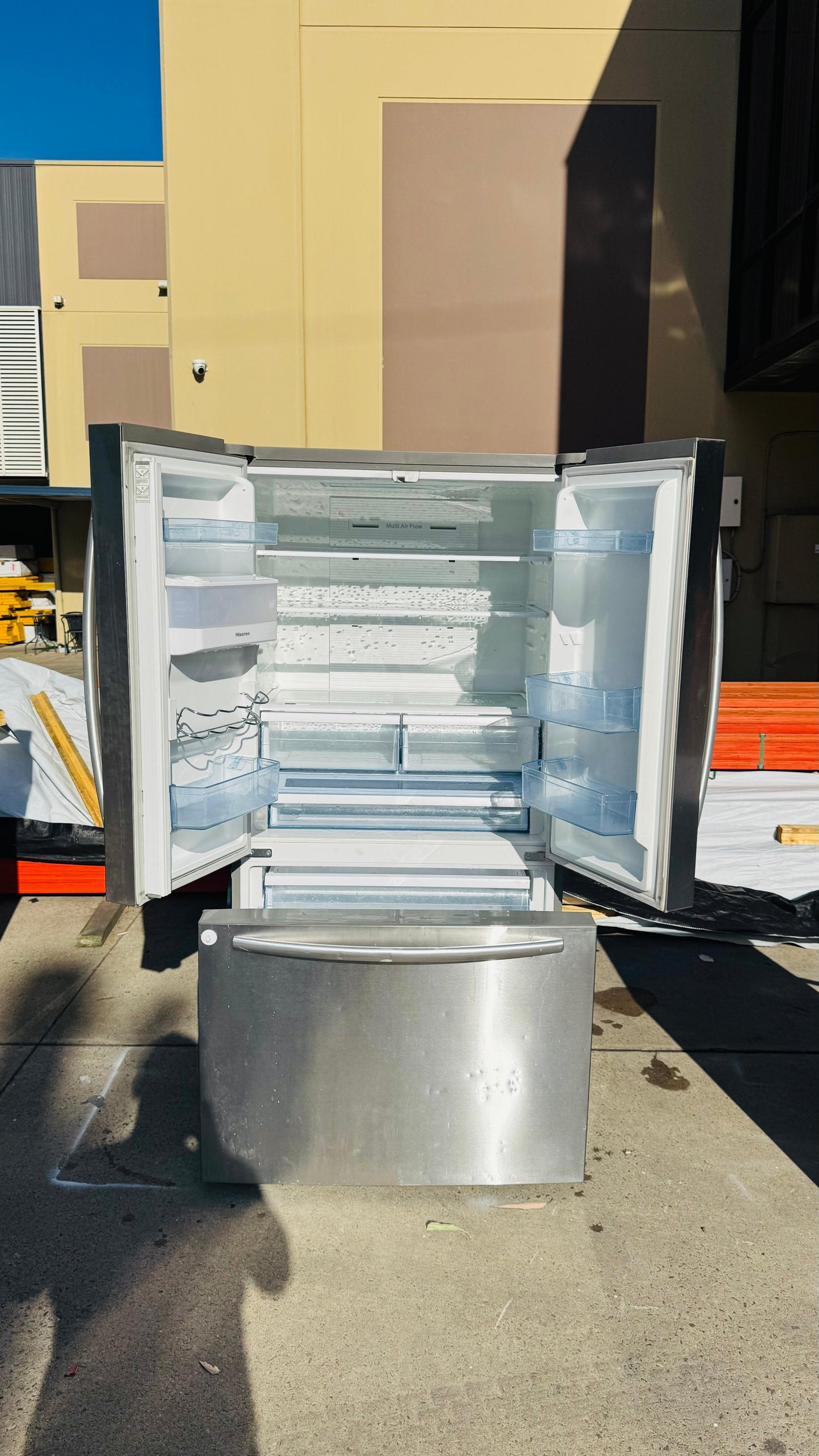 HISENSE 630 LITRES FRENCH DOOR FRIDGE FREEZER