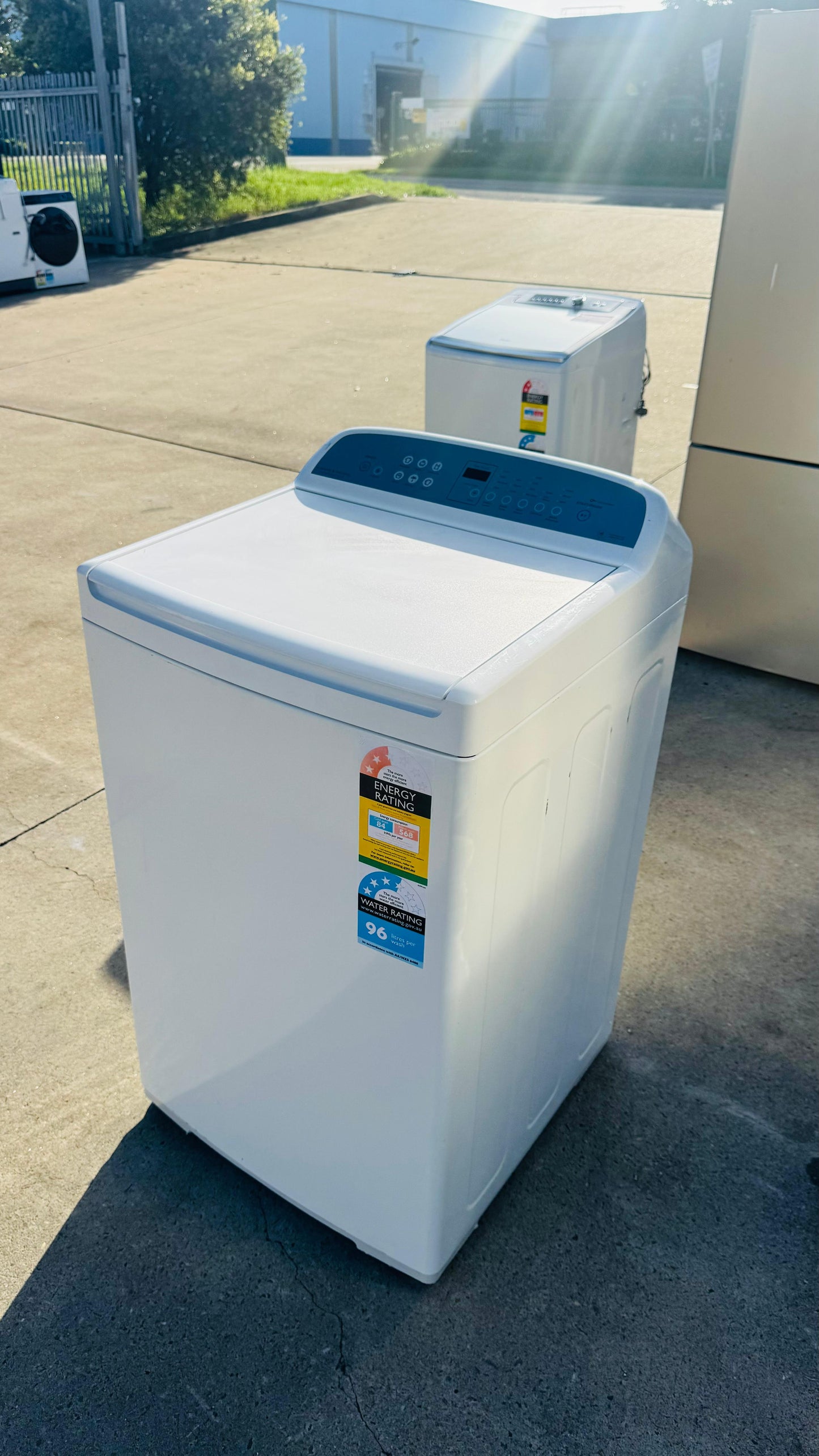 FISHER AND PAYKEL 8.5KGS TOP LOADER WASHING MACHINE