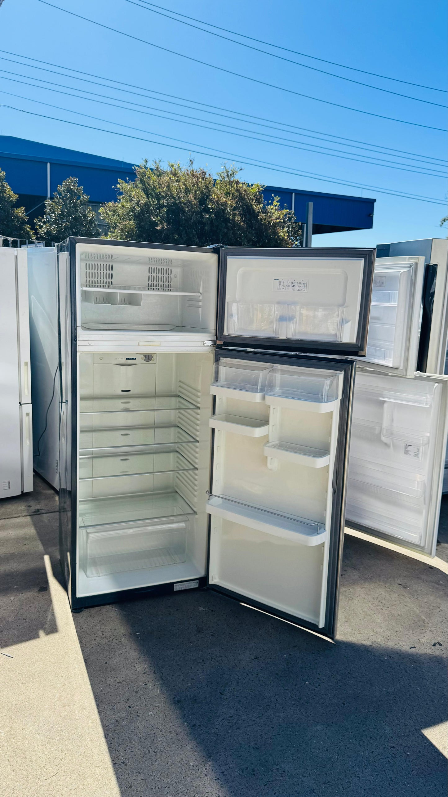 FISHER AND PAYKEL 441 LITRES FRIDGE FREEZER