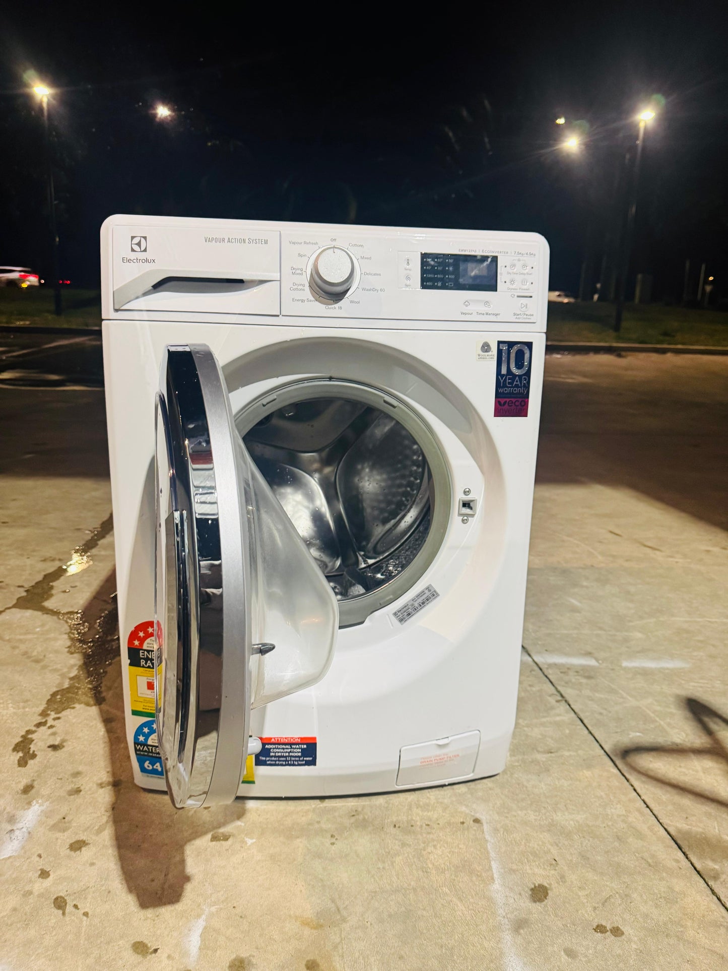 ELECTROLUX 7.5 KGS FRONT LOADER  WASHING MACHINE