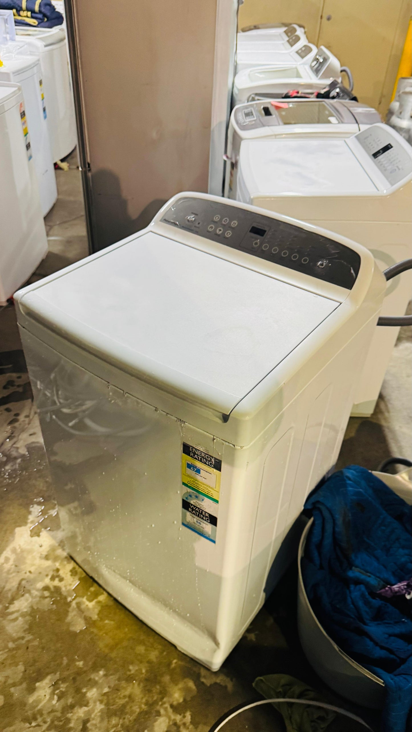 FISHER AND PAYKEL 7 KGS TOP LOADER WASHING MACHINE