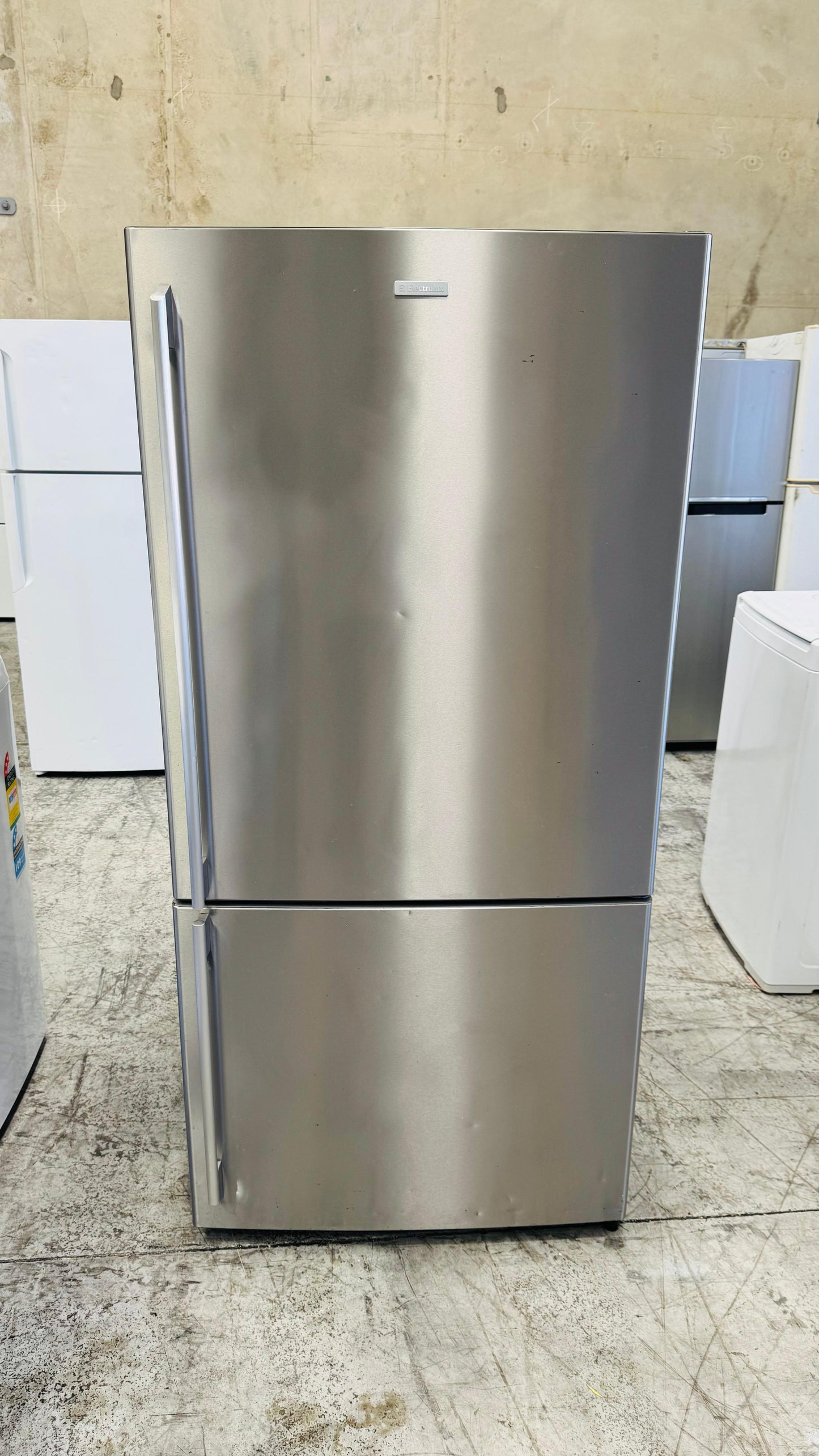 ELECTROLUX 510 LITRES FRIDGE FREEZER