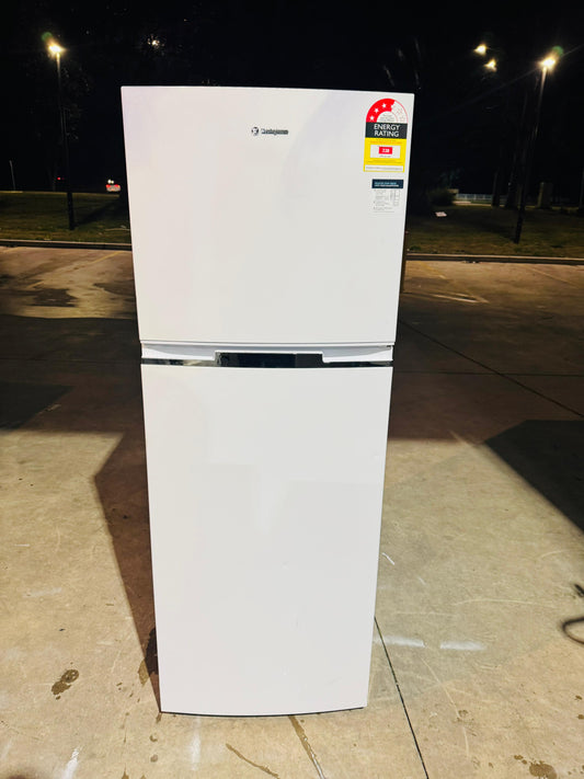 WESTINGHOUSE 339 LITRES FRIDGE FREEZER