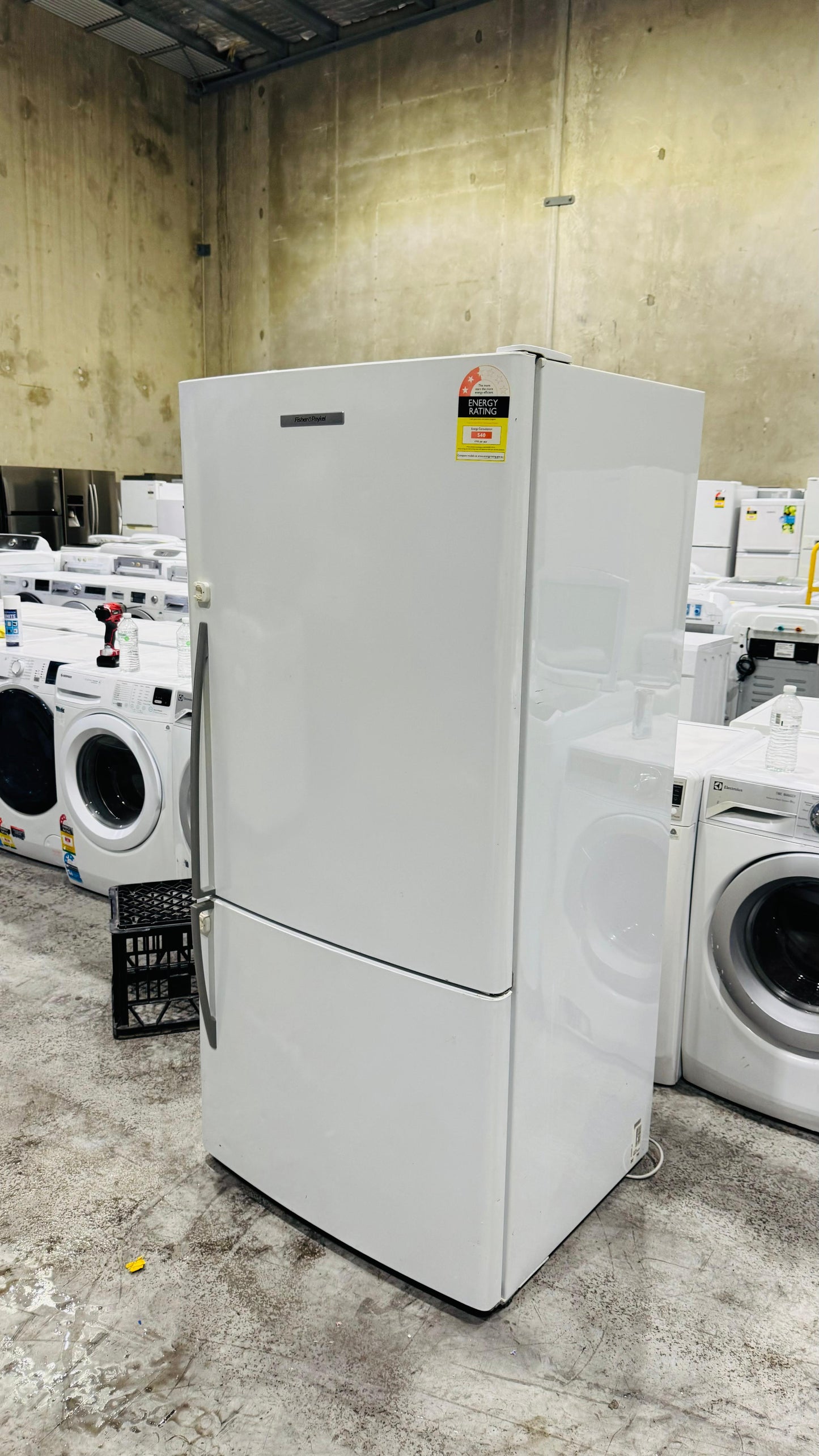 FISHER AND PAYKEL 522 LITRES FRIDGE FREEZER