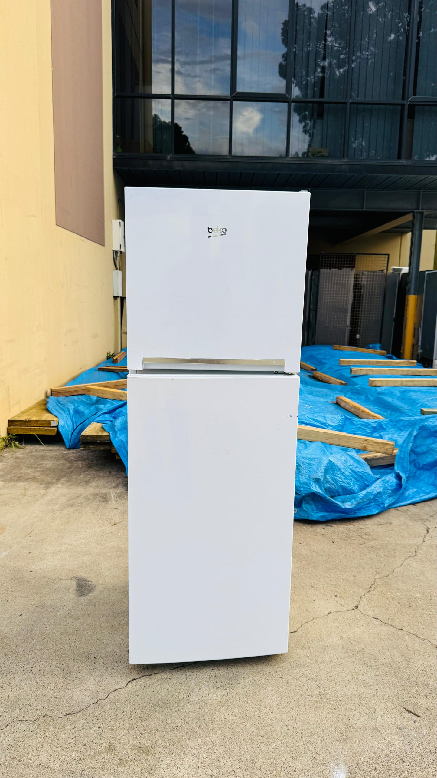 BEKO 245 LITRES FRIDGE FREEZER