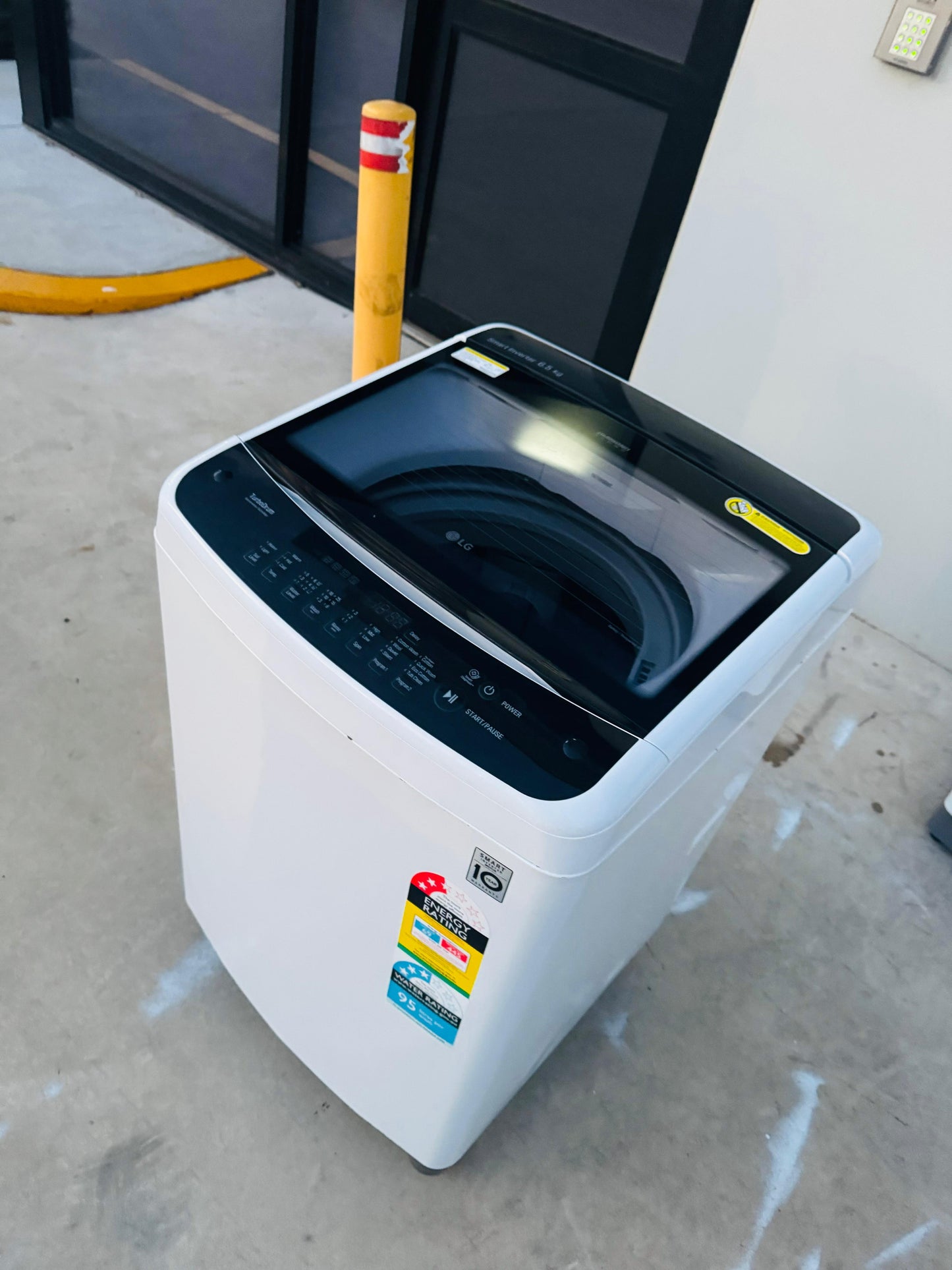 LG 6.5 KGS TOP LOADER WASHING MACHINE