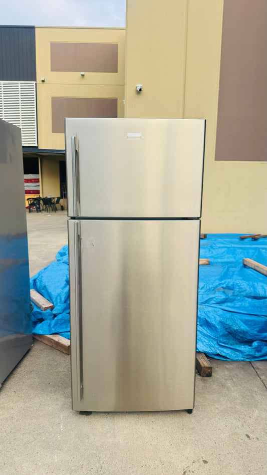 ELECTROLUX 420 LITRES FRIDGE FREEZER