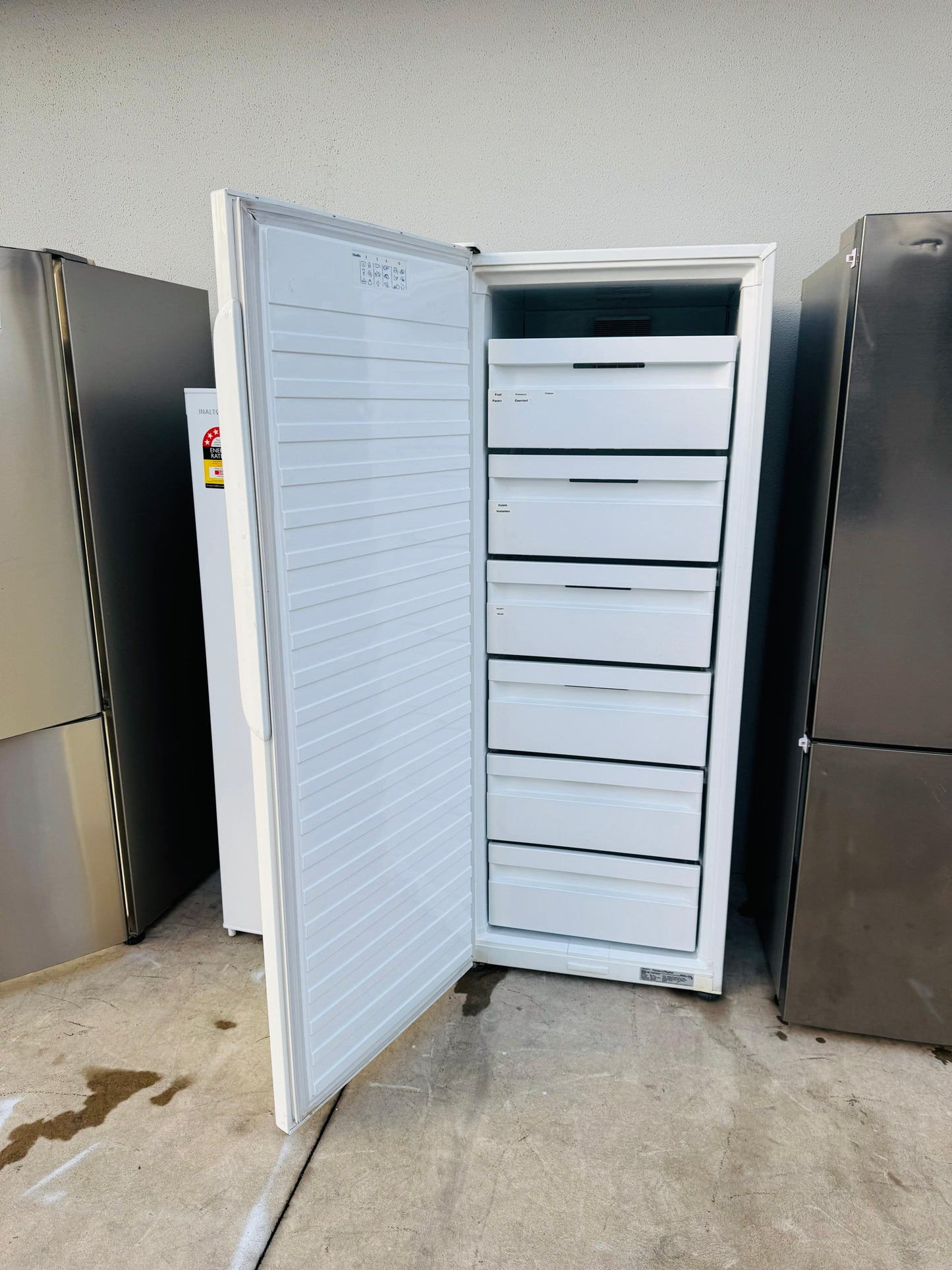 FISHER AND PAYKEL 389 LITRES FREEZER ONLY