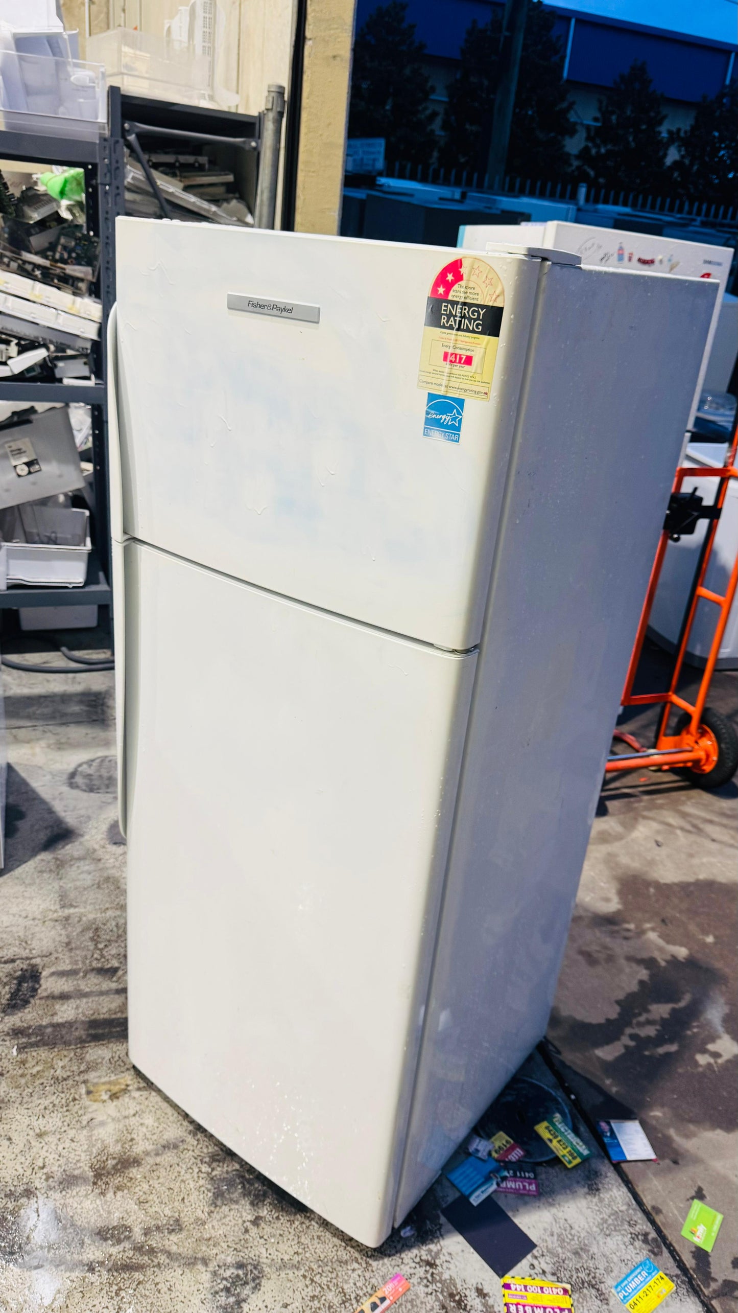 FISHER AND PAYKEL 380 LITRES FRIDGE FREEZER