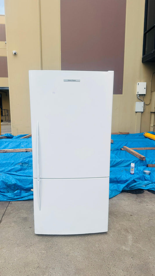 FISHER AND PAYKEL 519 LITRES FRIDGE FREEZER