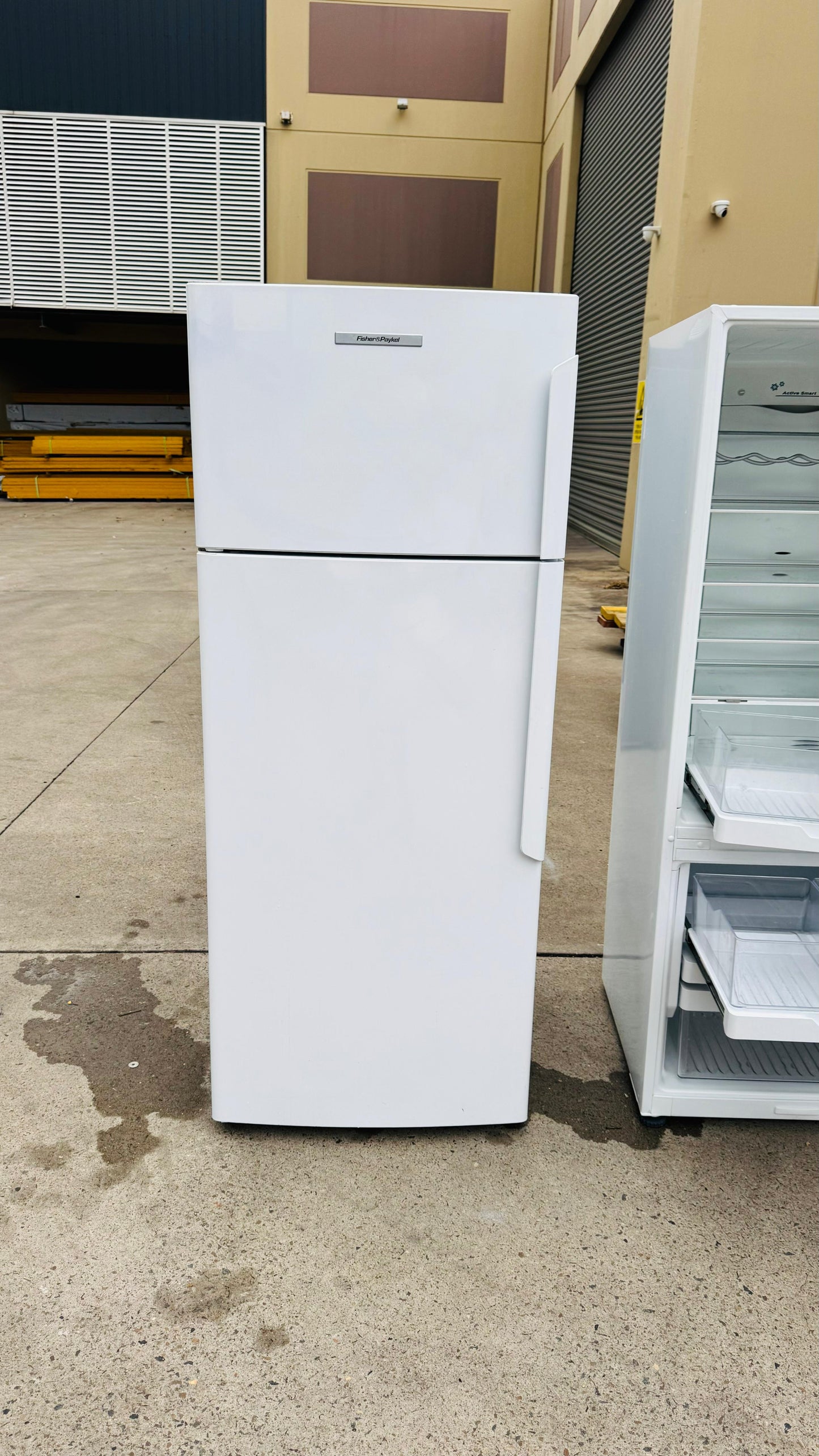FISHER AND PAYKEL 447 LITRES FRIDGE FREEZER