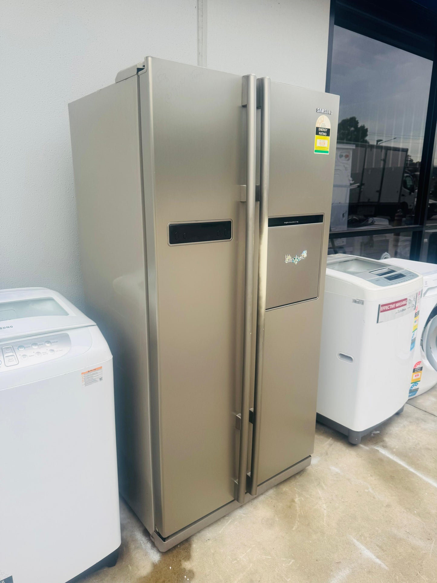 SAMSUNG 540 LITRES SIDE BY SIDE DOOR FRIDGE FREEZER