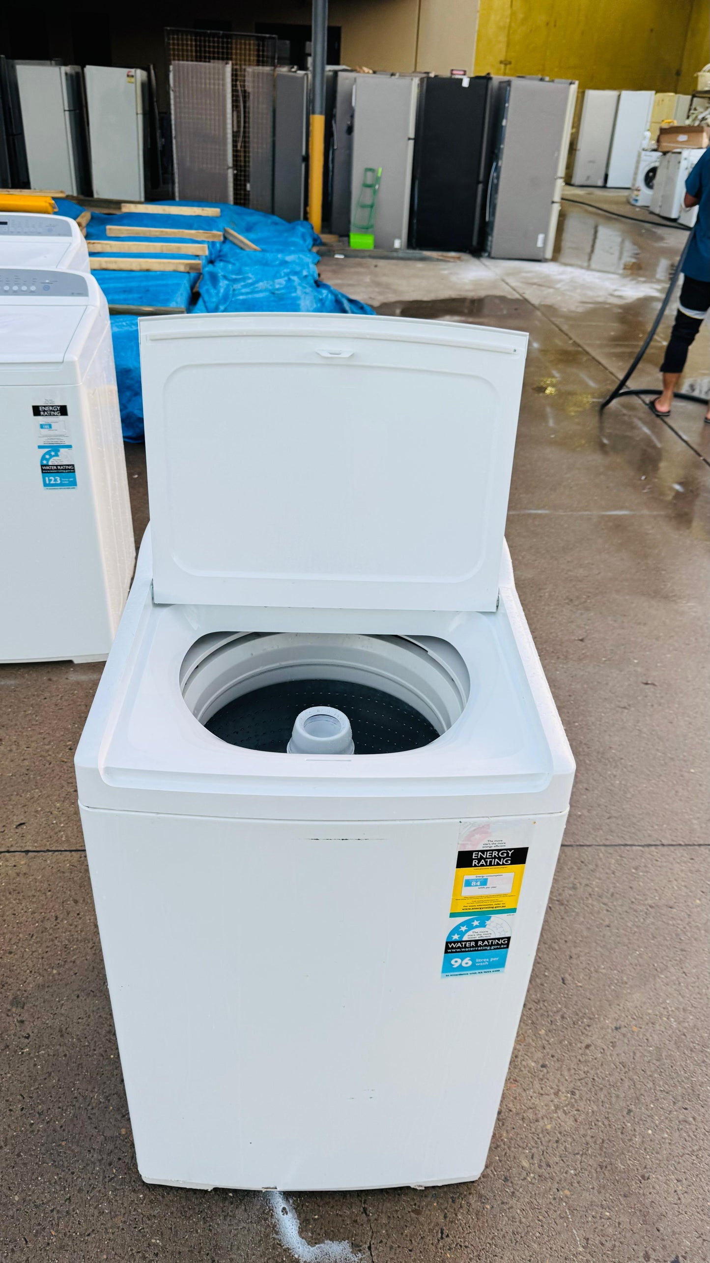 FISHER AND PAYKEL 8.5KGS TOP LOADER WASHING MACHINE