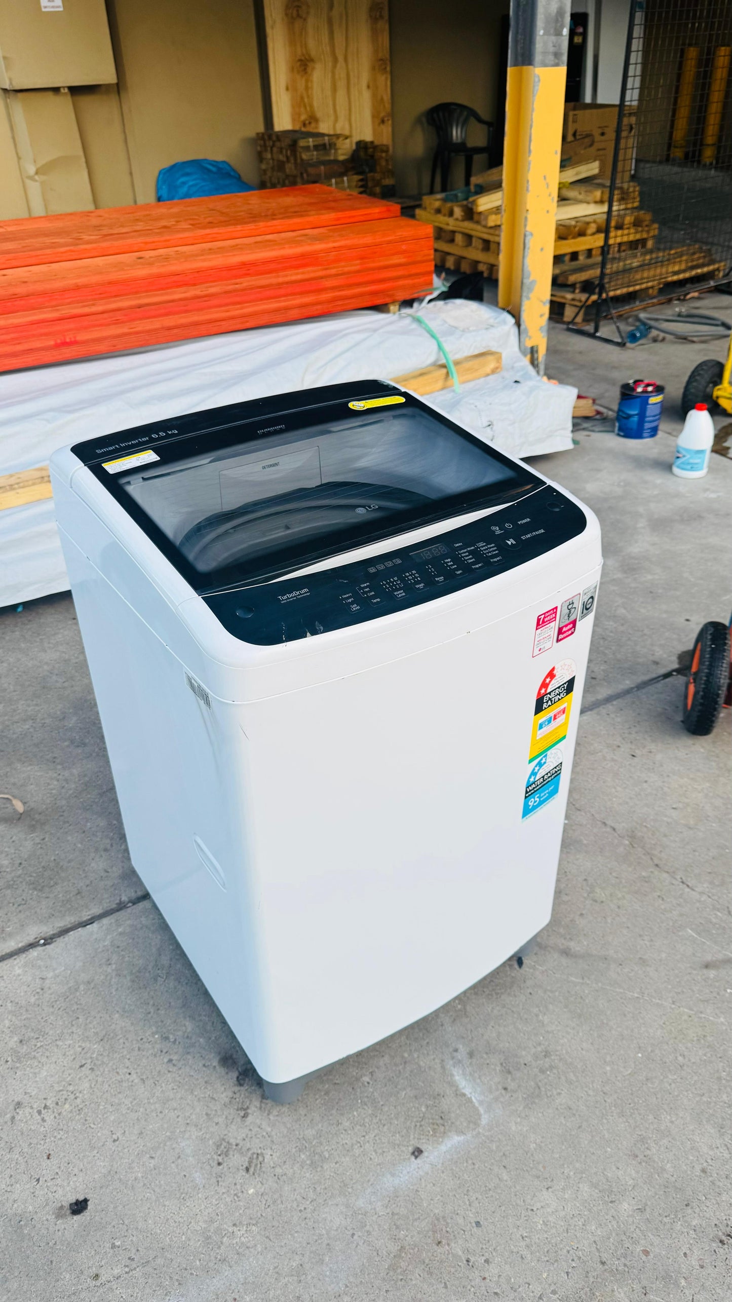 LG 6.5KGS TOP LOADER WASHING MACHINE