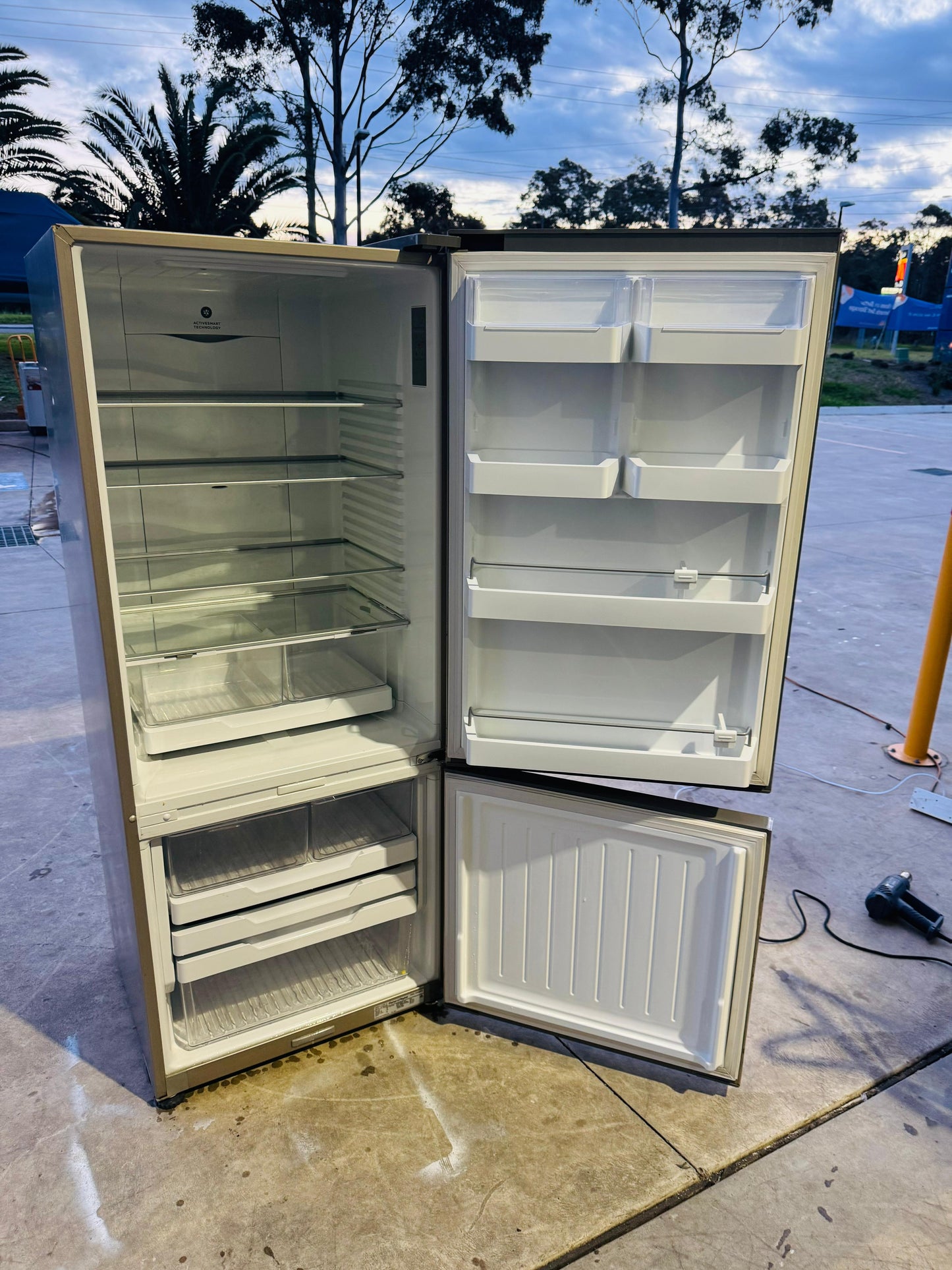 FISHER AND PAYKEL 442 LITRES FRIDGE FREEZER