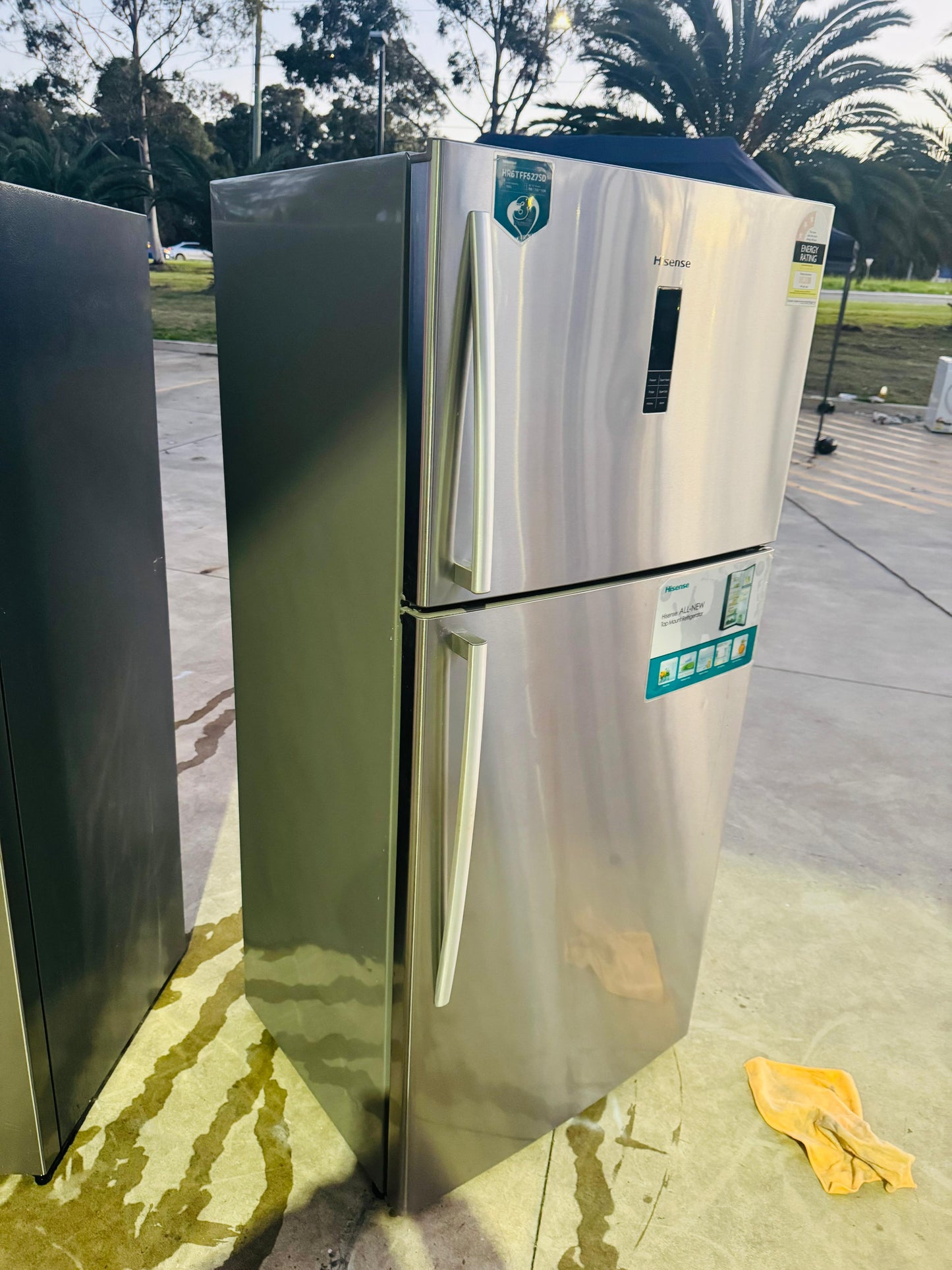 HISENSE 527 LITRES FRIDGE FREEZER