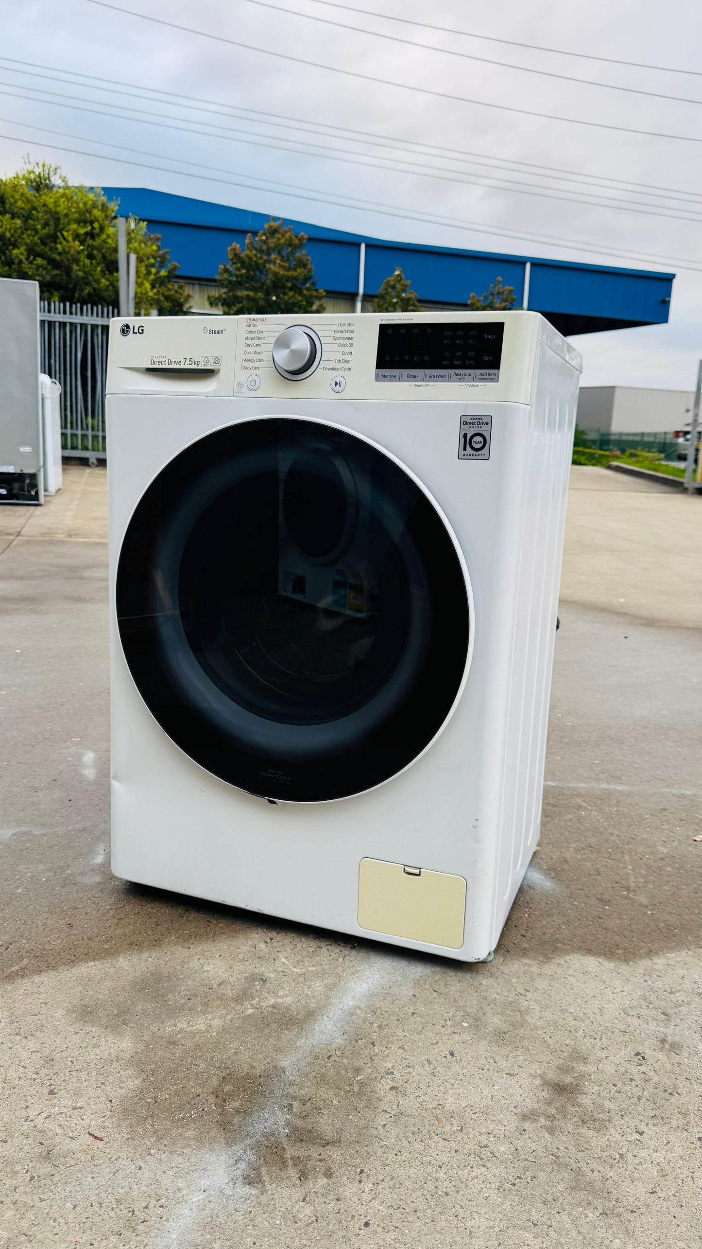 LG 7.5KGS FRONT LOADER WASHING MACHINE