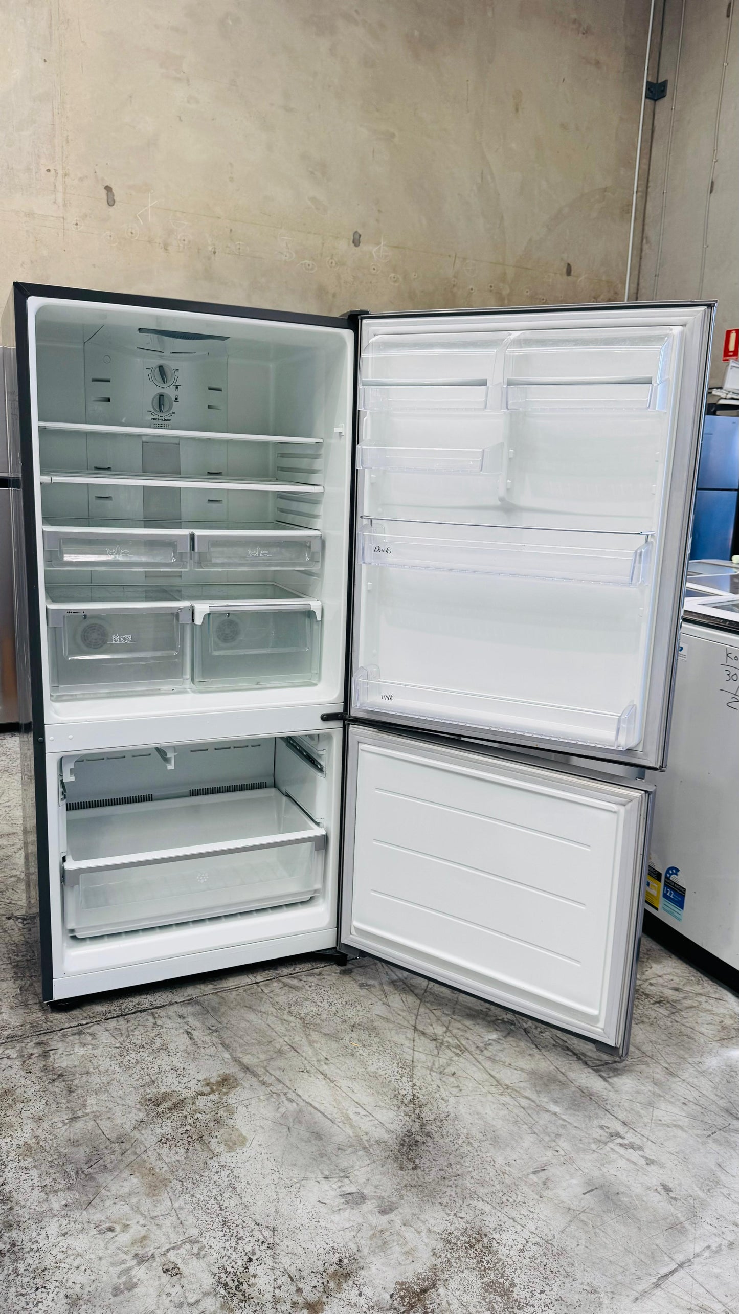 ELECTROLUX 510 LITRES FRIDGE FREEZER