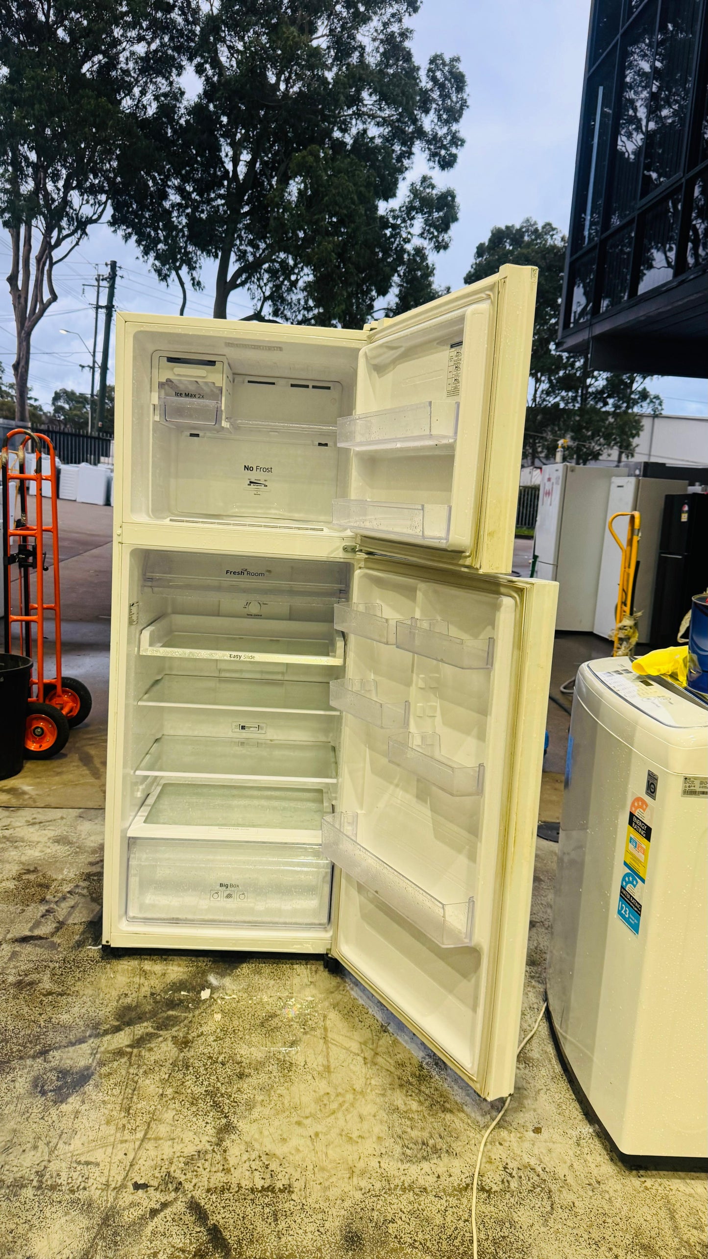 SAMSUNG 460 LITRES FRIDGE FREEZER