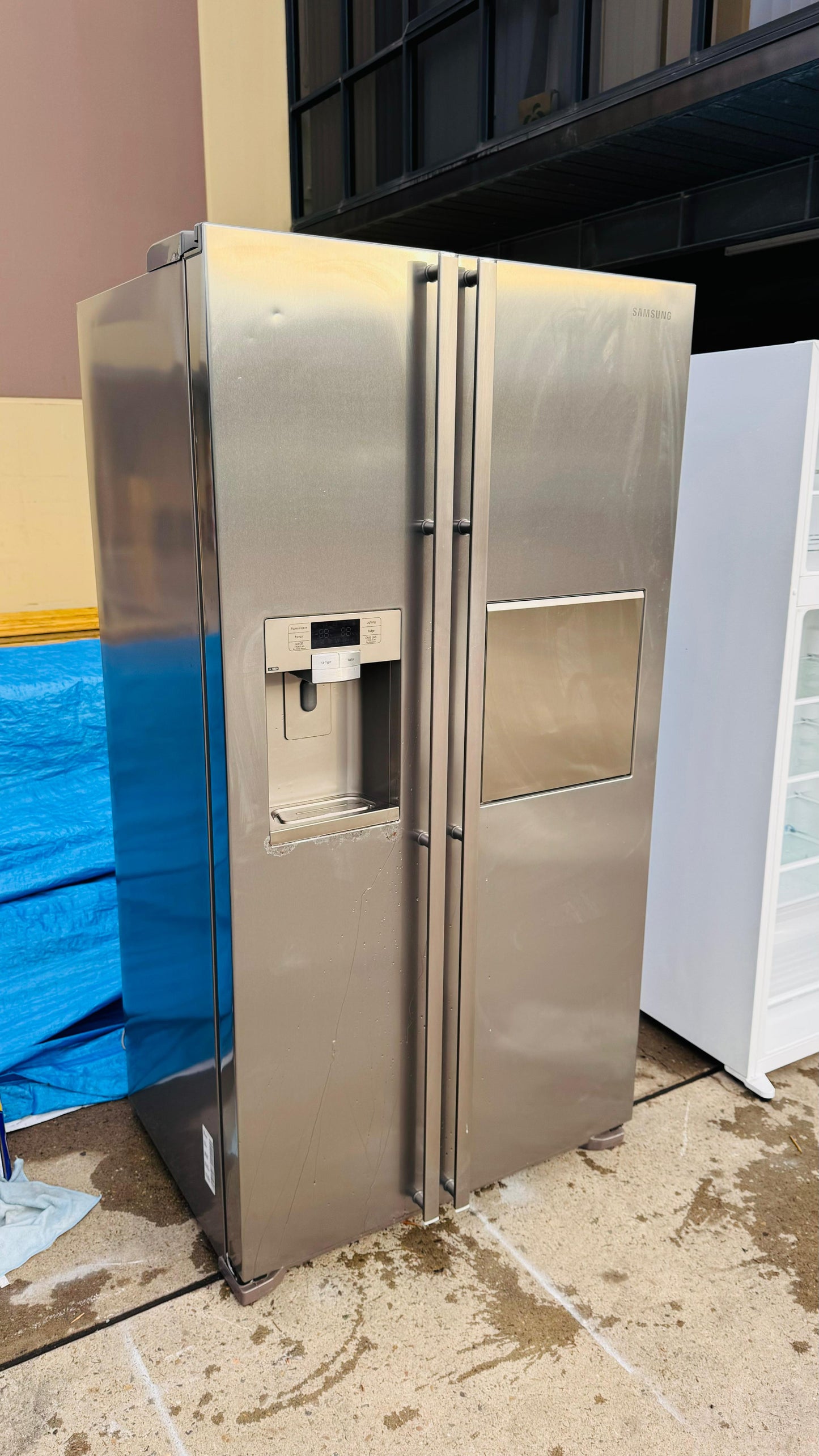 SAMSUNG SIDE BY SIDE 684 LITRES FRIDGE FREEZER