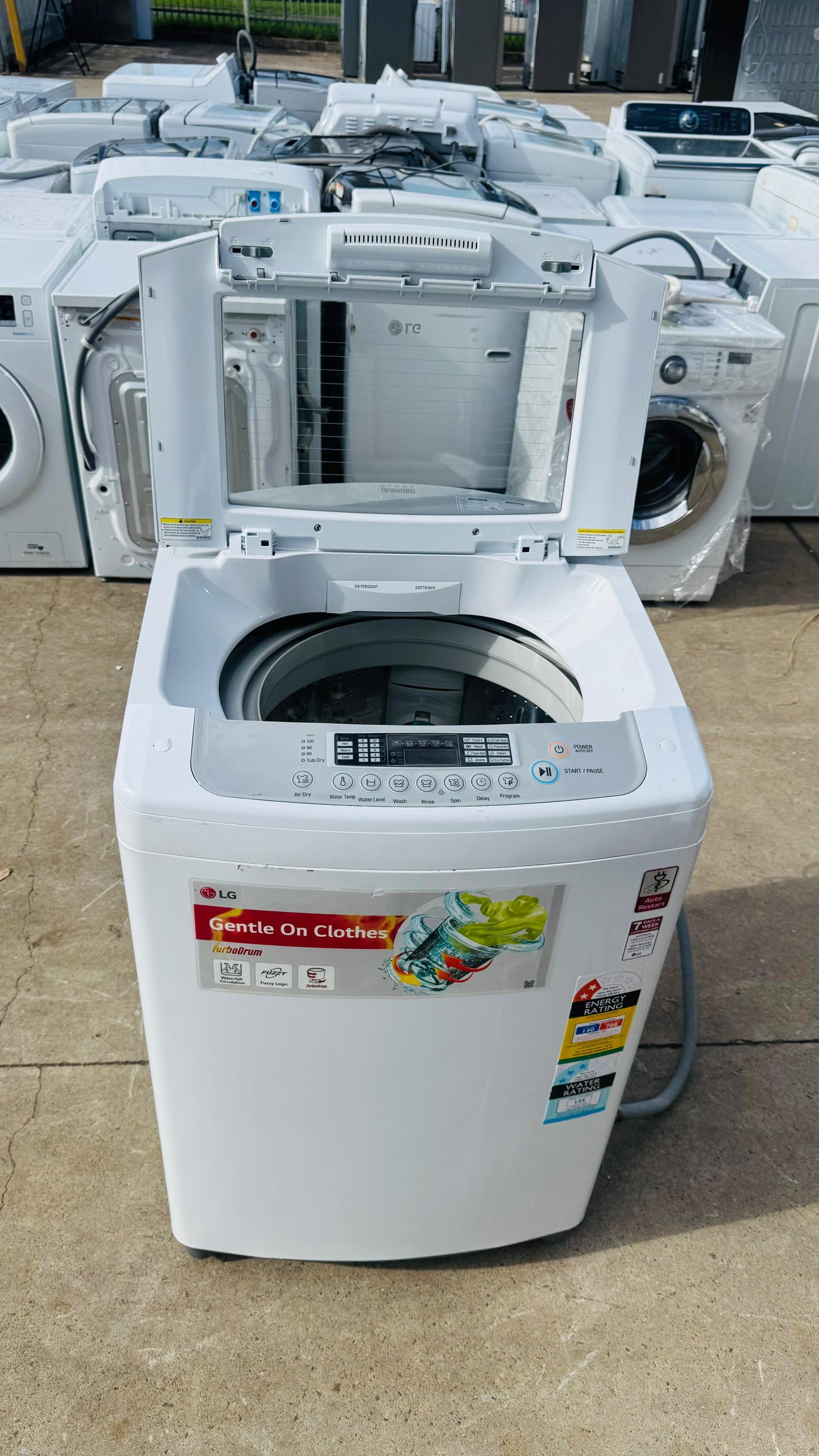 LG 8.5KGS TOP LOADER WASHING MACHINE