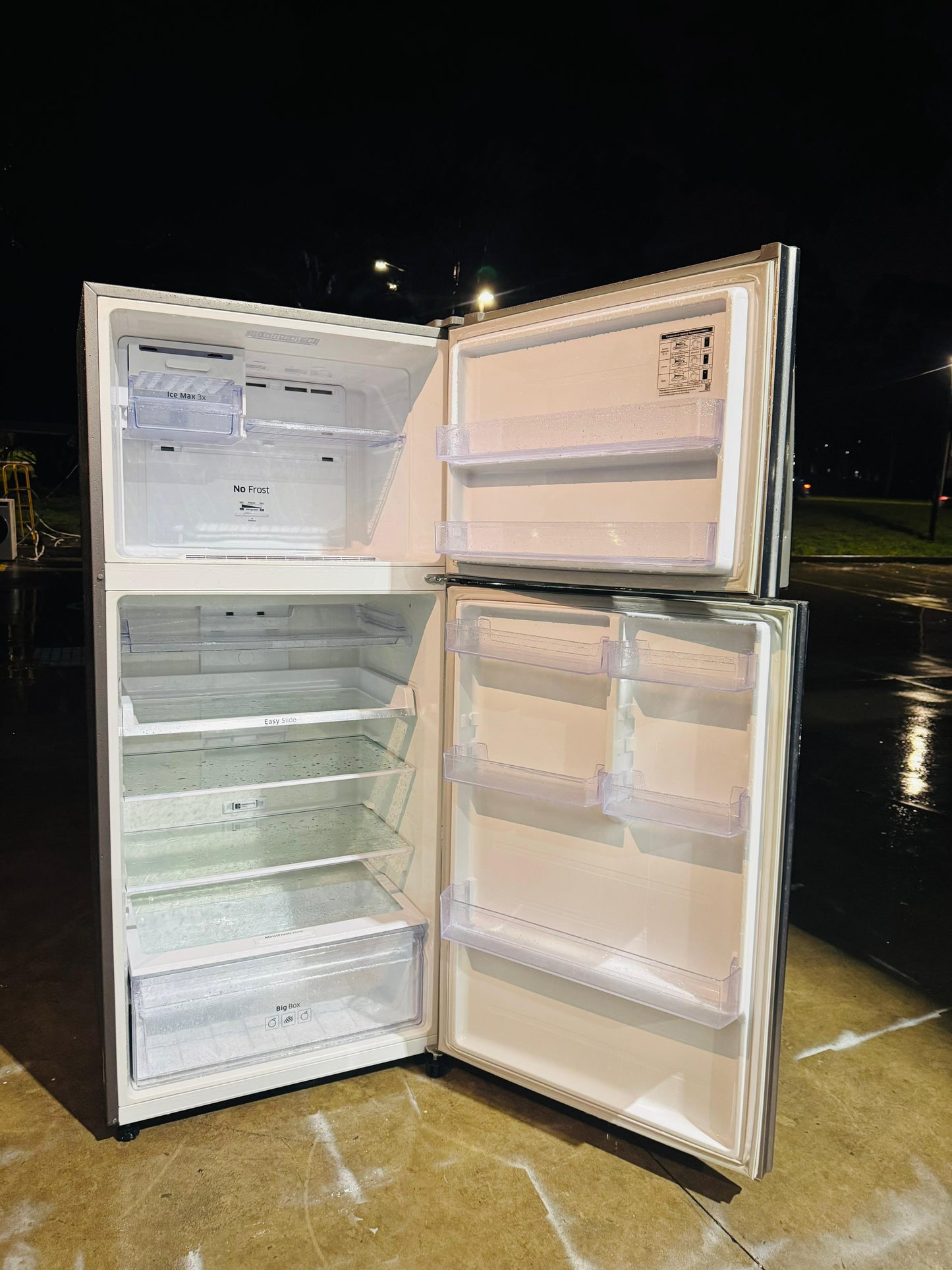SAMSUNG 527 LITRES FRIDGE FREEZER