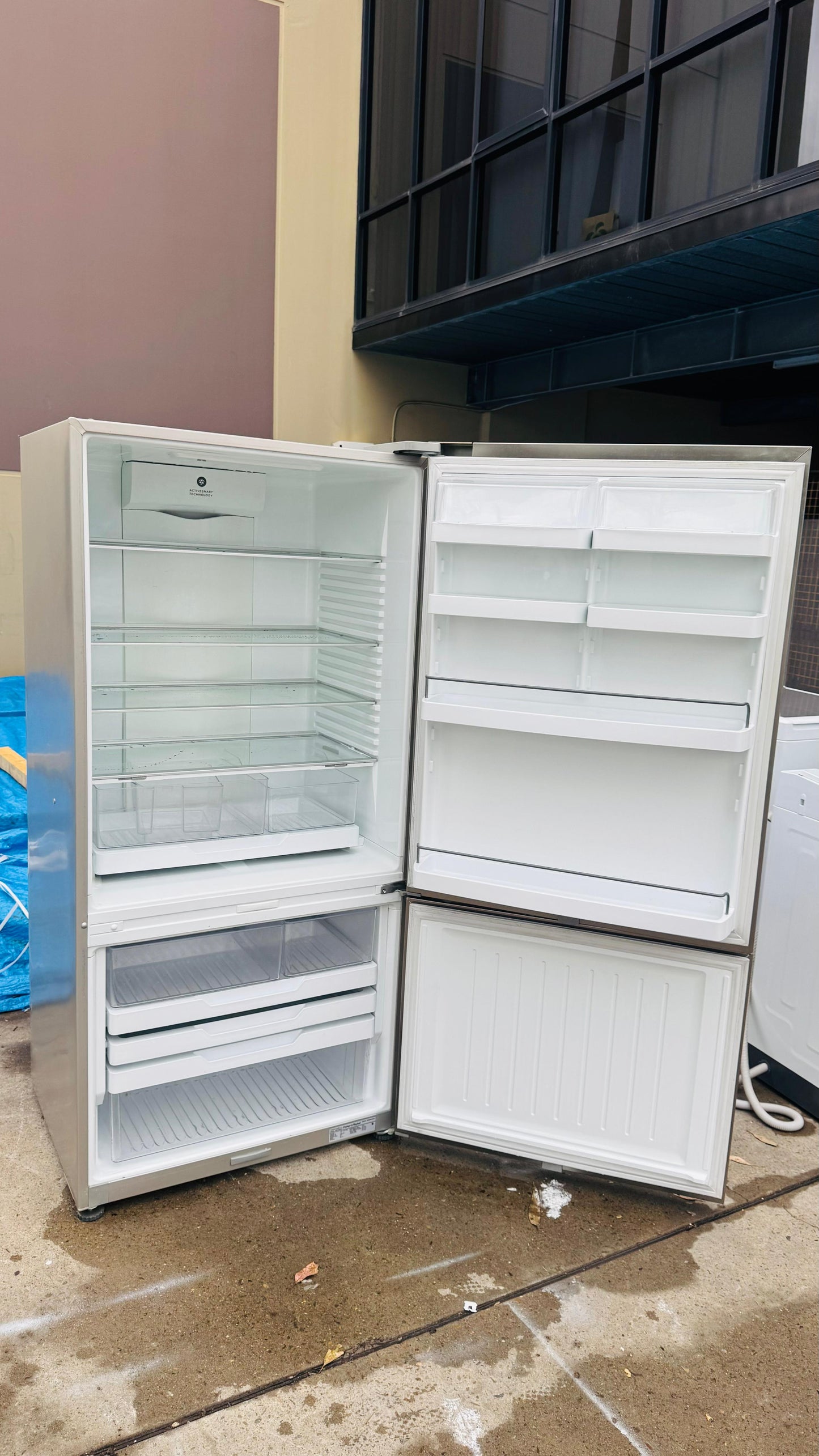 FISHER AND PAYKEL 519 LITRES FRIDGE FREEZER