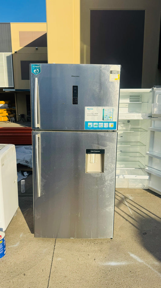 HISENSE 593 LITRES FRIDGE & FREEZER & WATER DISPENSER