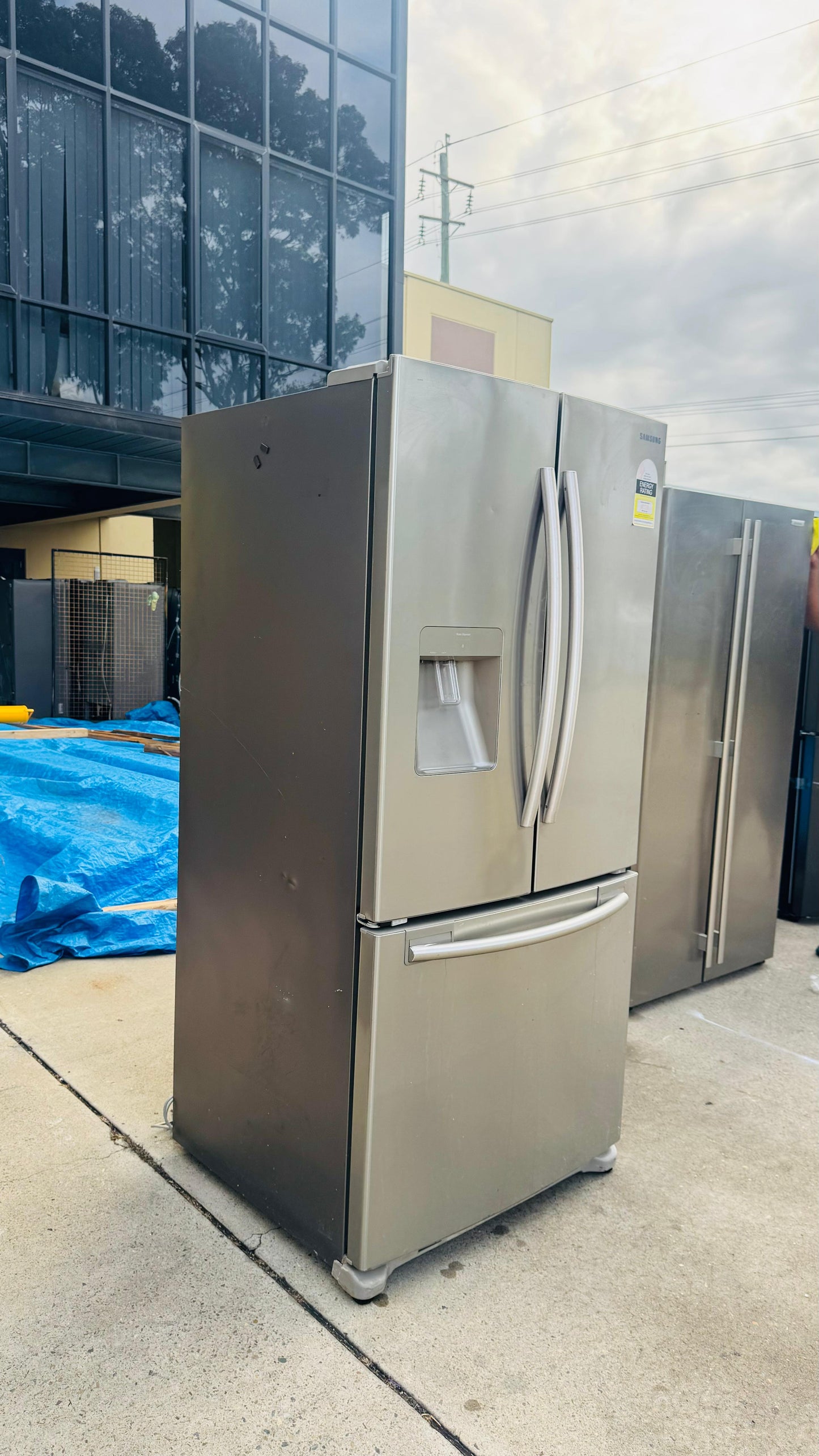 SAMSUNG 579 LITRES FRENCH DOOR FRIDGE FREEZER