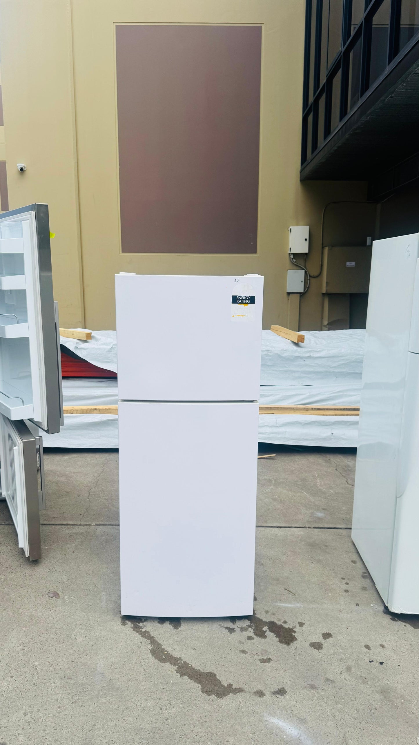 HAIER 224 LITRES FRIDGE FREEZER