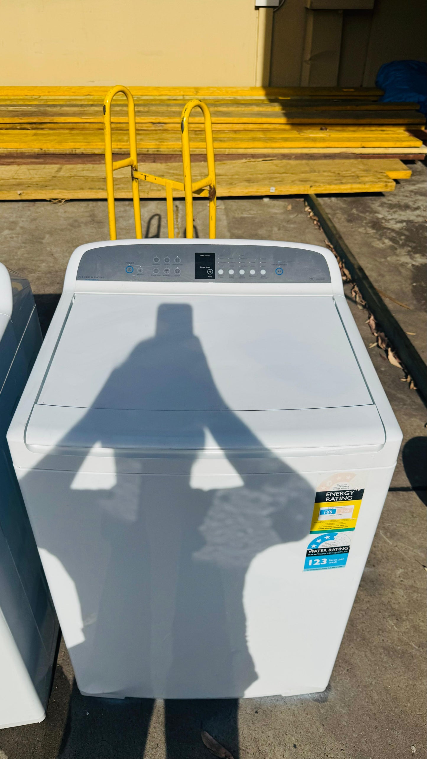 FISHER AND PAYKEL 10KGS TOP LOADER WASHING MACHINE
