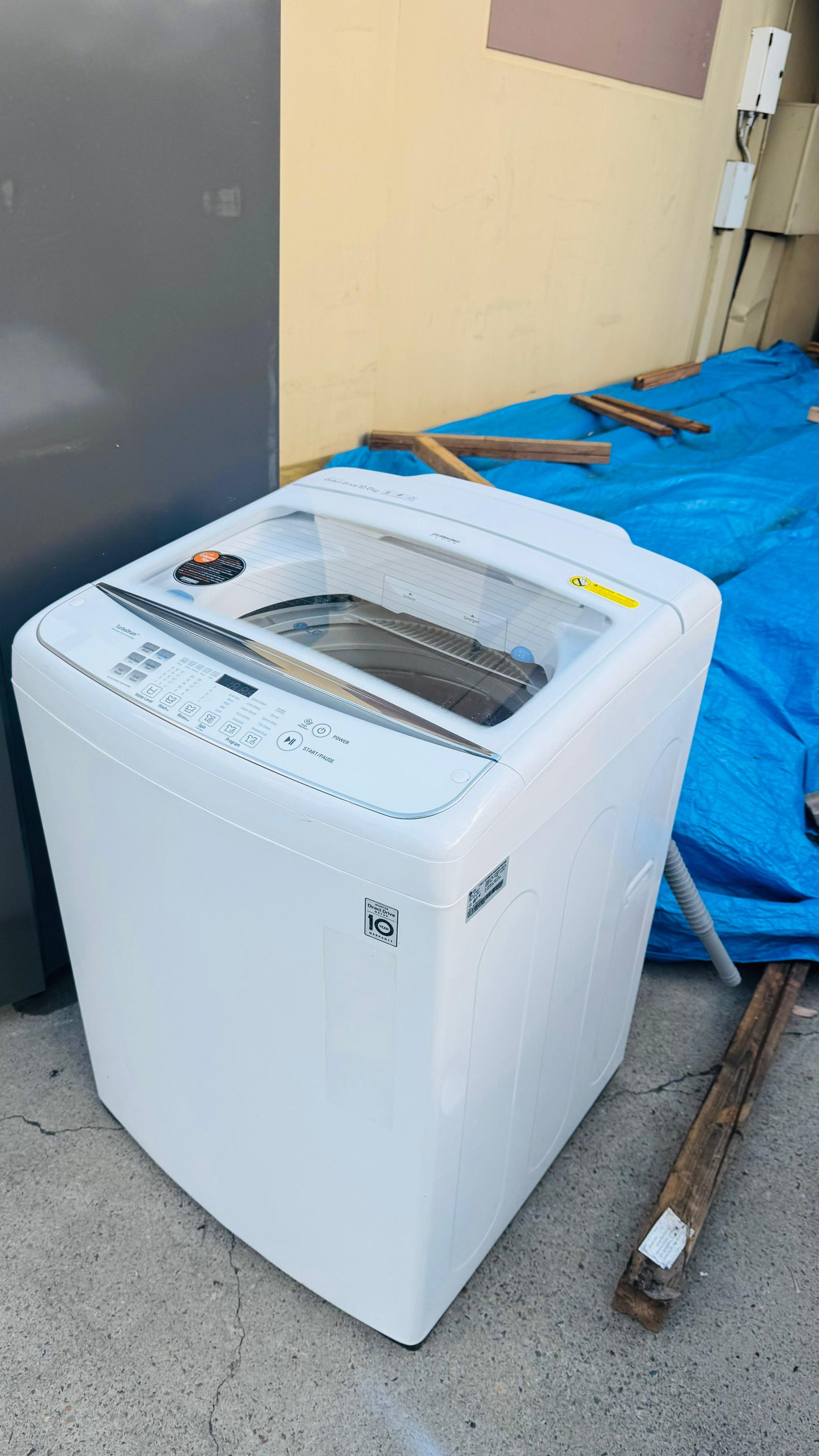 LG 10KGS TOP LOADER WASHING MACHINE