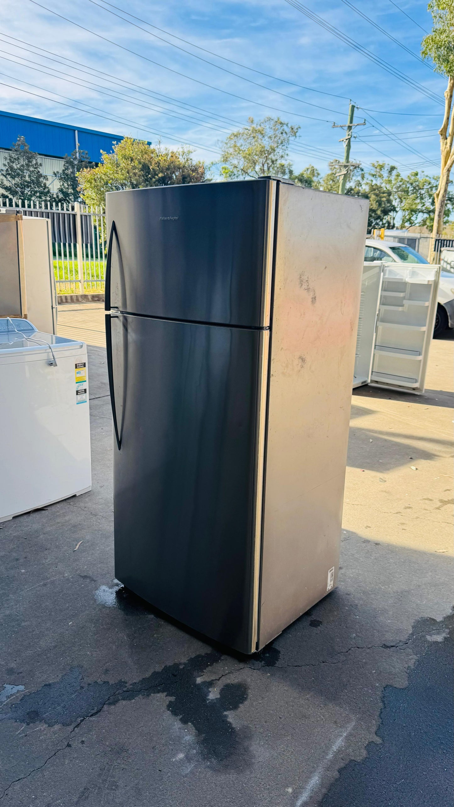 FISHER AND PAYKEL 517 LITRES FRIDGE FREEZER