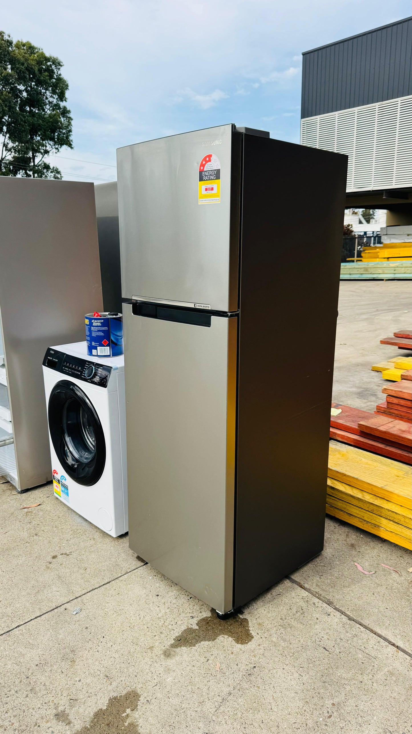 SAMSUNG 343 LITRES FRIDGE FREEZER